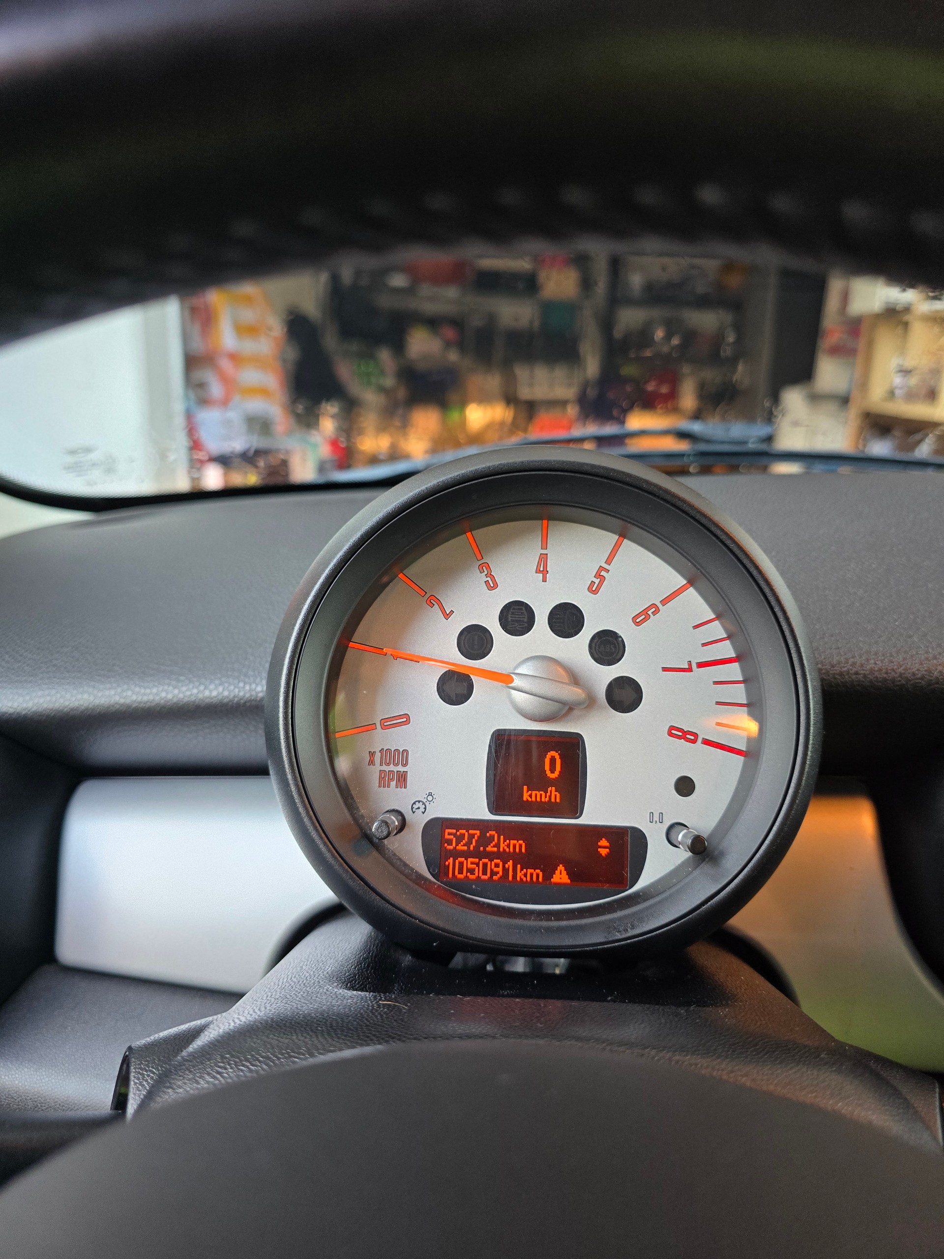 MINI 1.6i One-image-1