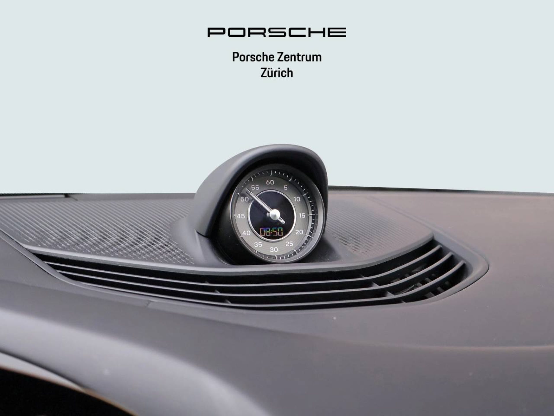 PORSCHE Taycan 4S-image-18