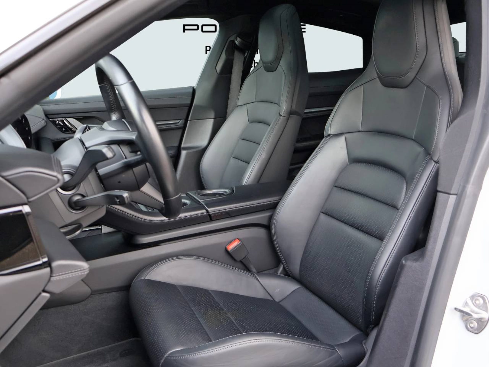 PORSCHE Taycan 4S-image-4