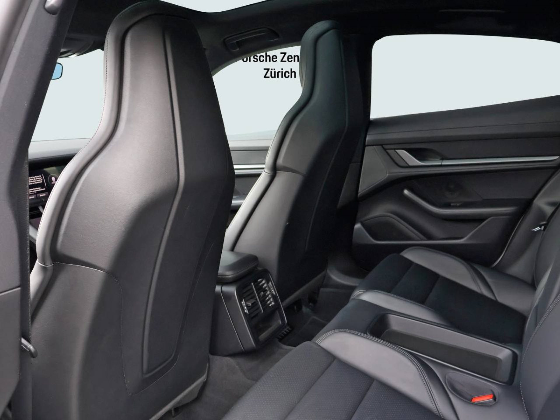 PORSCHE Taycan 4S-image-15