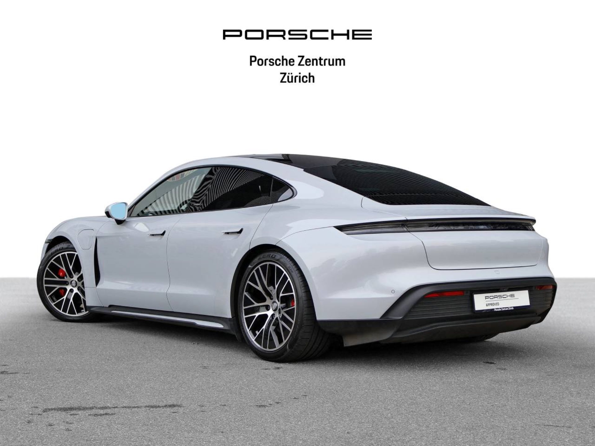PORSCHE Taycan 4S-showroom-element-2
