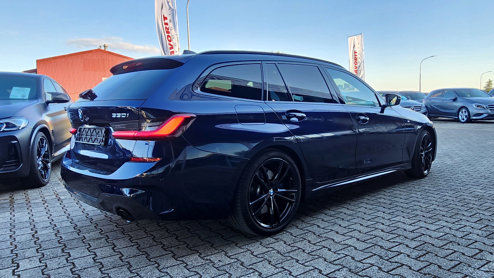 BMW 330i Touring xDrive Steptronic M Sport (CH)-image-12