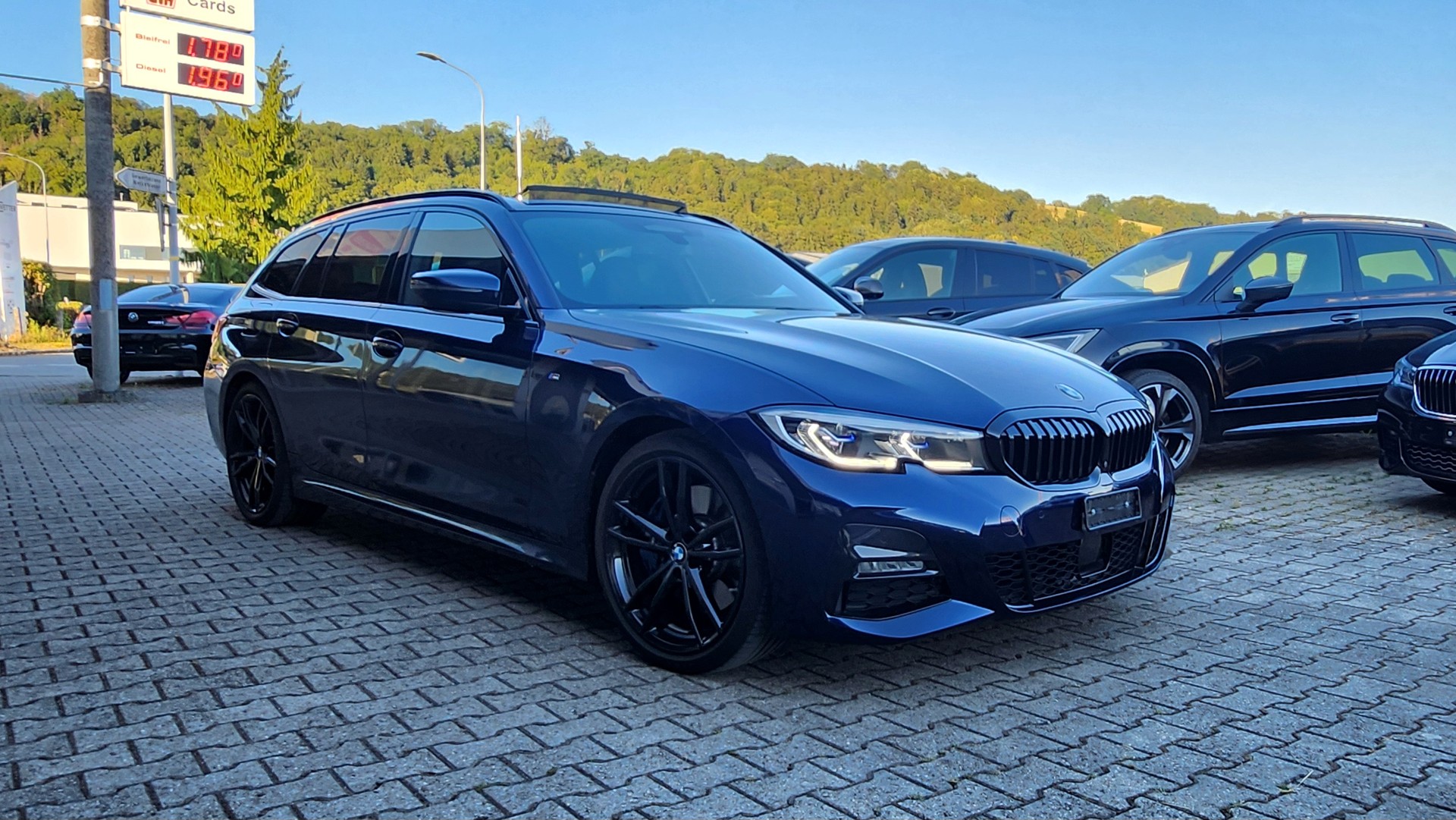 BMW 330i Touring xDrive Steptronic M Sport (CH)-image-11