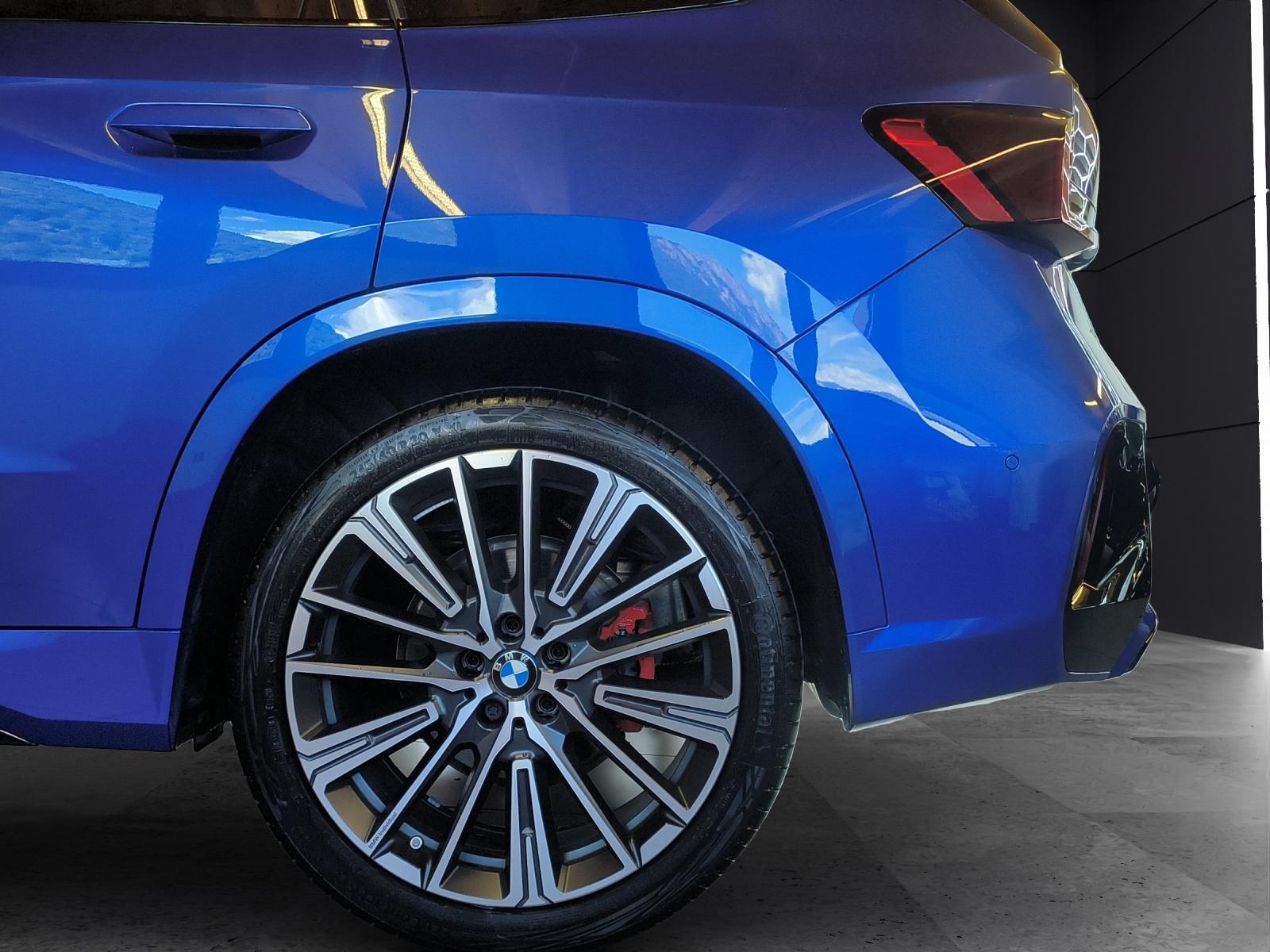 BMW X1 30e xDrive paddles-image-9