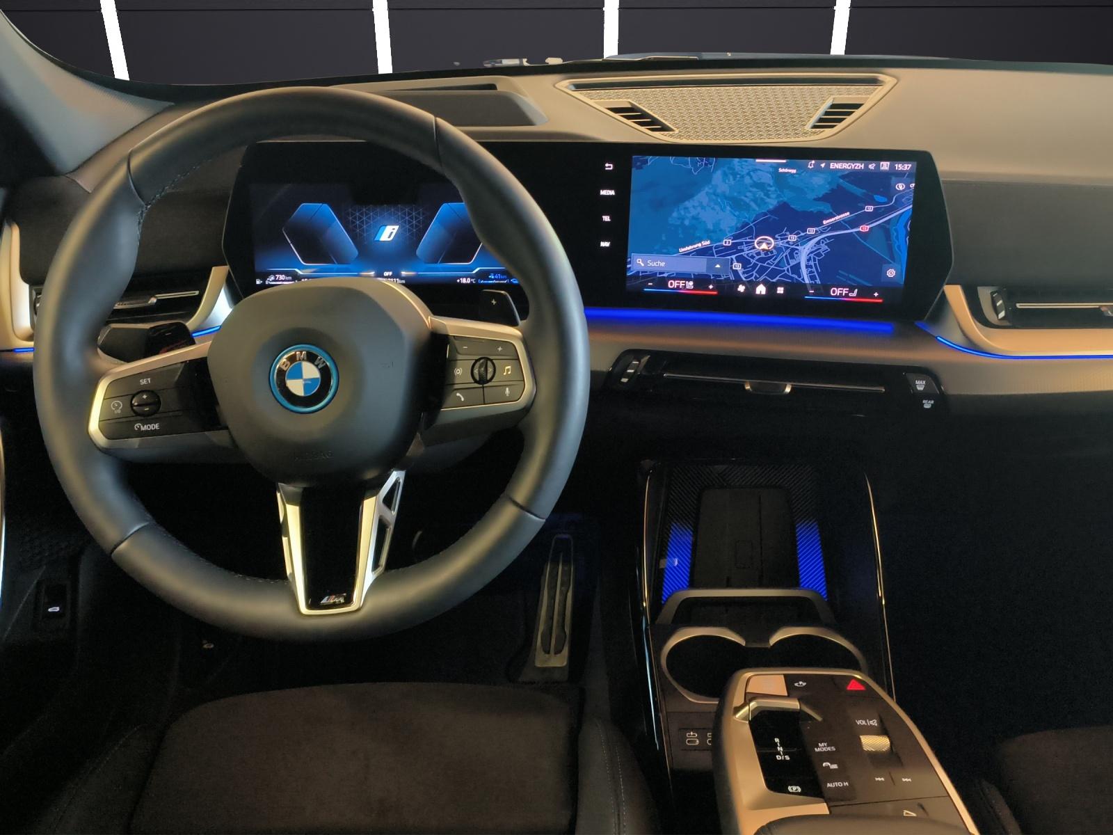 BMW X1 30e xDrive paddles-image-18
