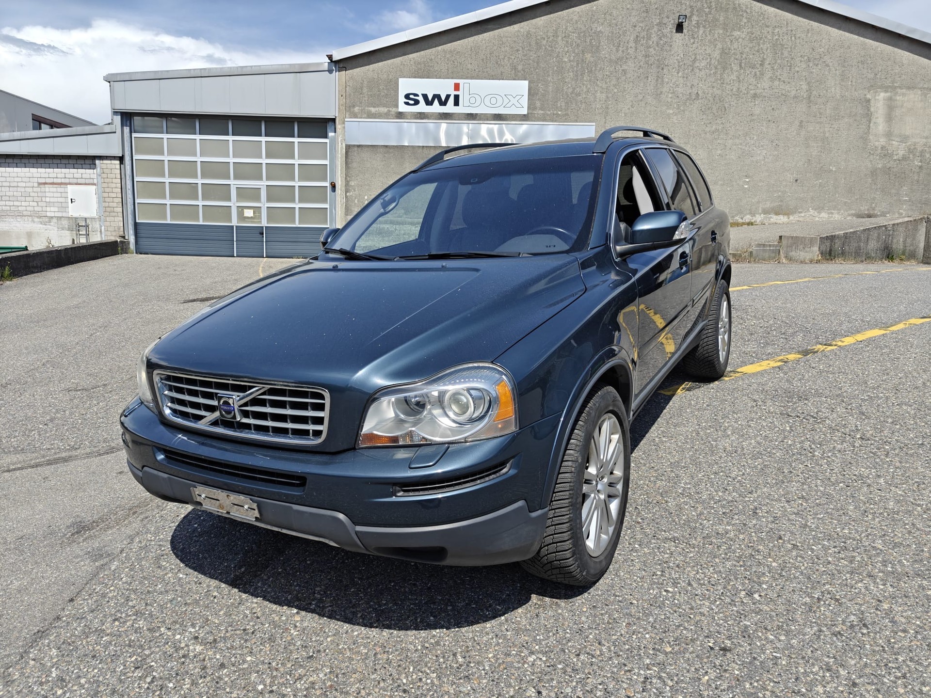 VOLVO XC90 D5 AWD Momentum-image-0