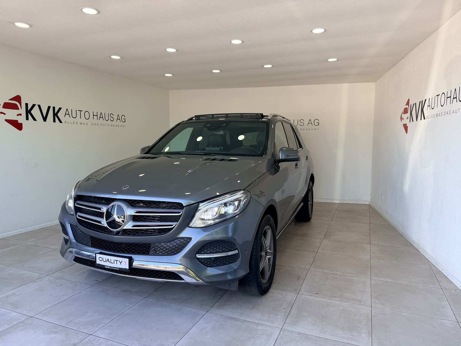 MERCEDES-BENZ GLE 250 d 4Matic 9G-Tronic-showroom-element-1