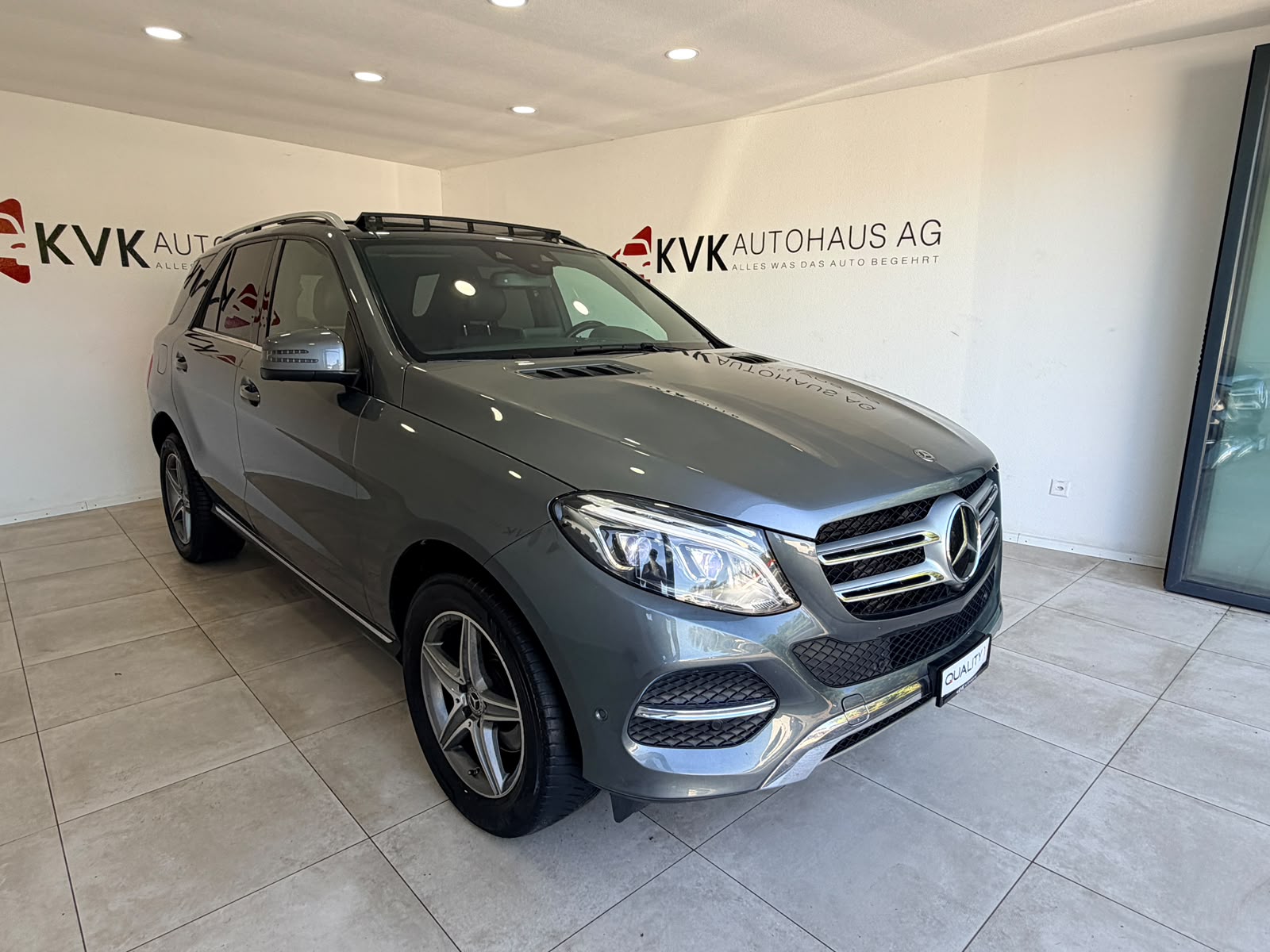 MERCEDES-BENZ GLE 250 d 4Matic 9G-Tronic-showroom-element-2
