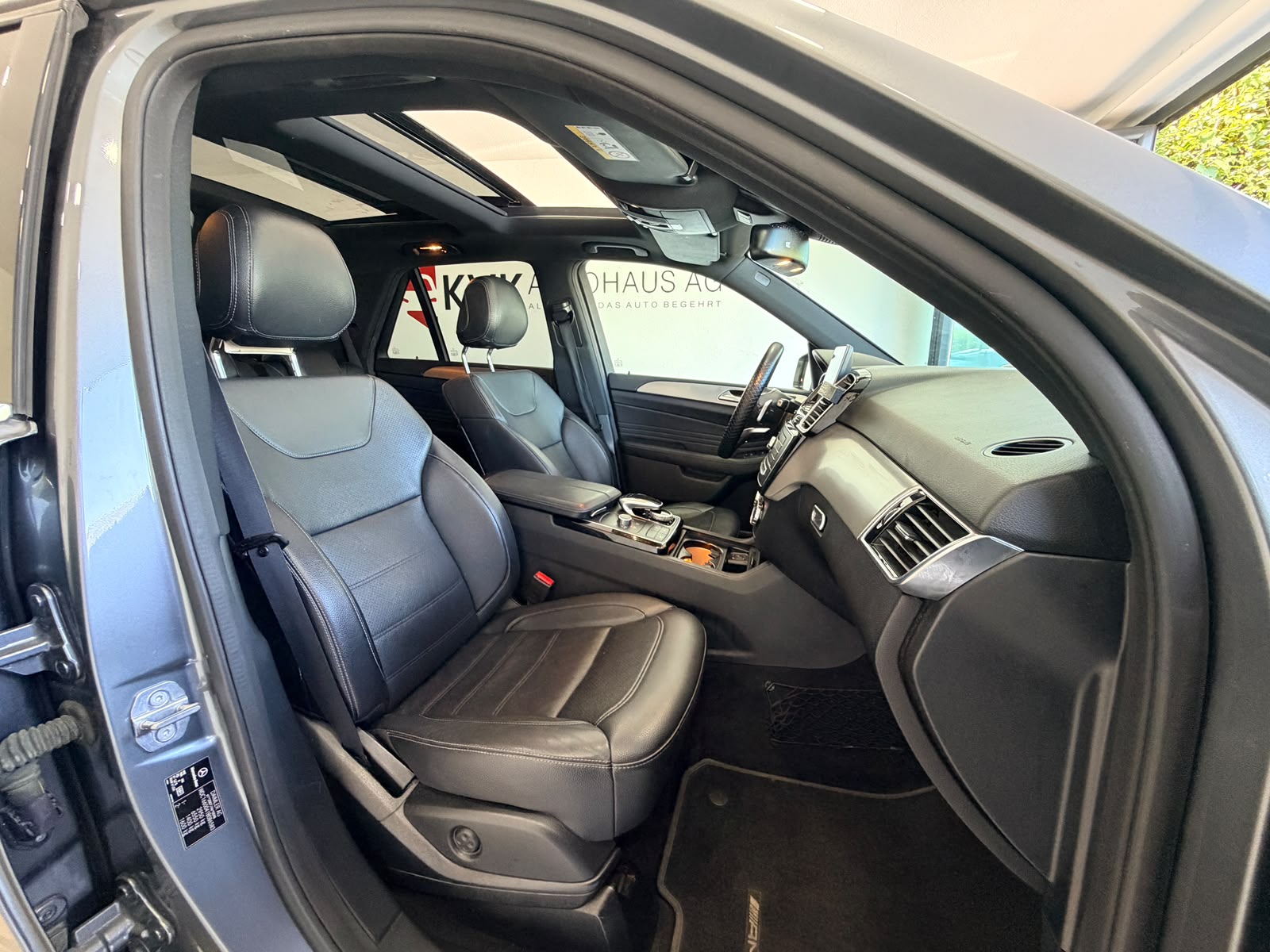 MERCEDES-BENZ GLE 250 d 4Matic 9G-Tronic-image-17