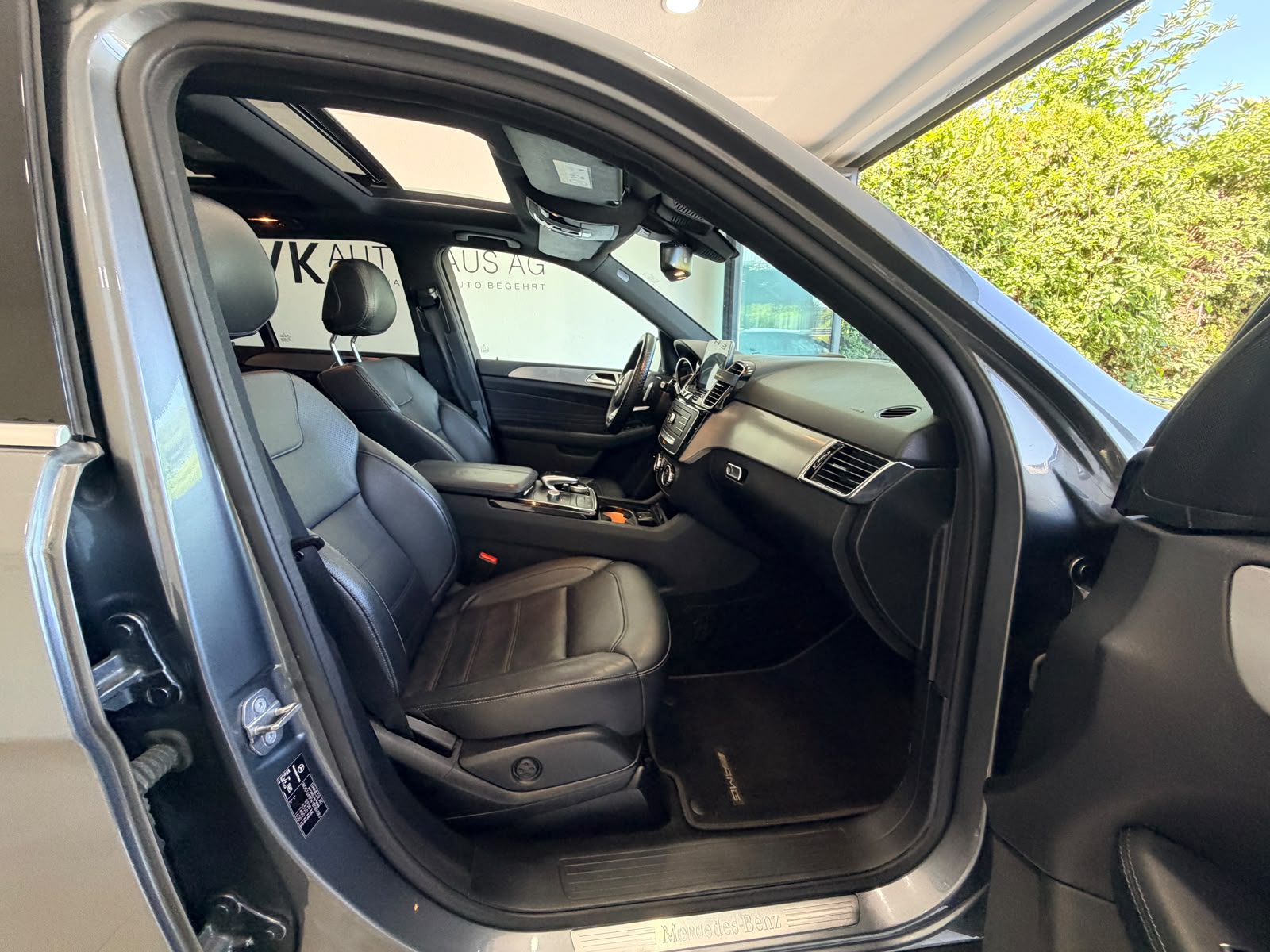 MERCEDES-BENZ GLE 250 d 4Matic 9G-Tronic-image-16