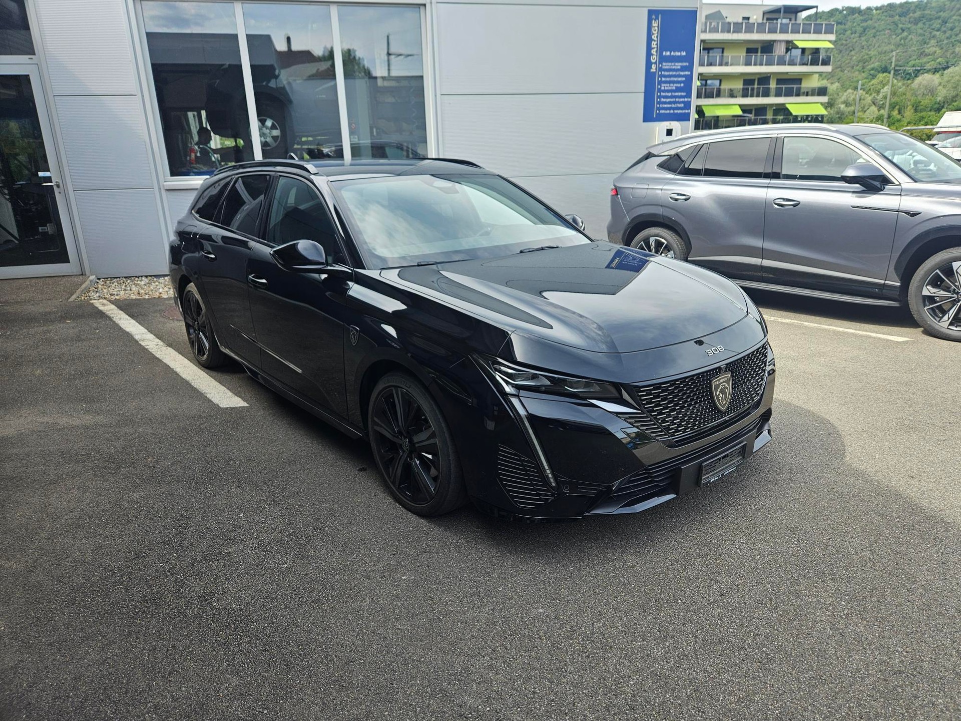 PEUGEOT 308 SW 1.6 PHEV 225 GT-image-4