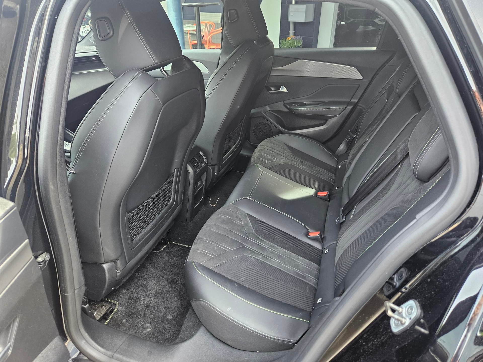 PEUGEOT 308 SW 1.6 PHEV 225 GT-image-6