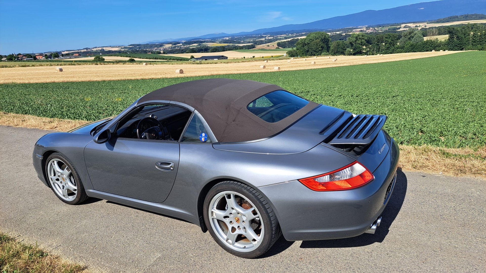 PORSCHE 911 Cabrio Carrera-image-4