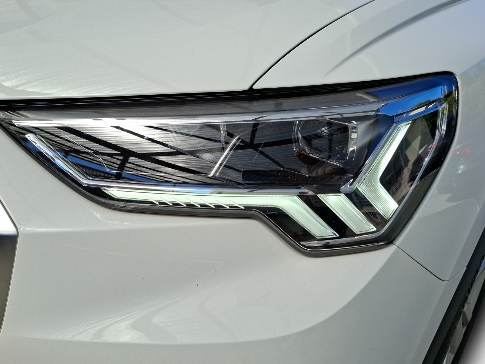 AUDI Q3 35 TFSI Attraction S-tronic-image-15