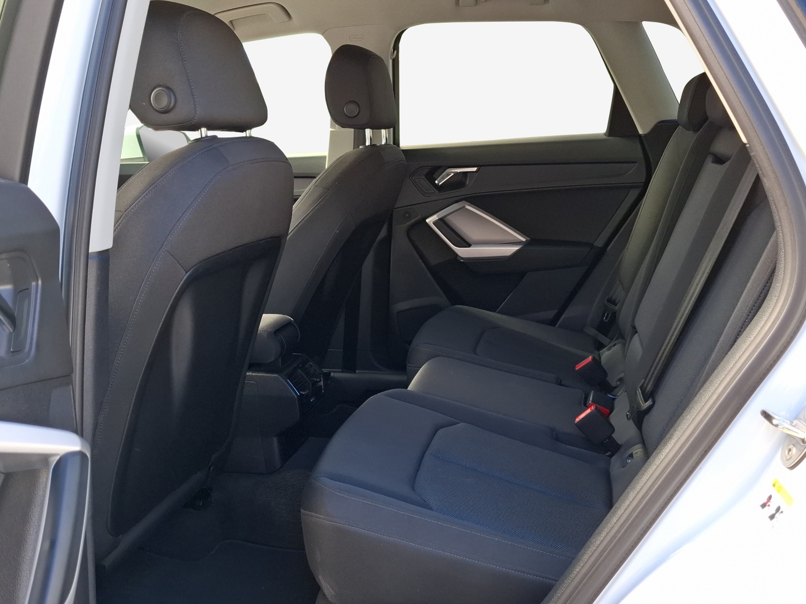 AUDI Q3 35 TFSI Attraction S-tronic-image-11