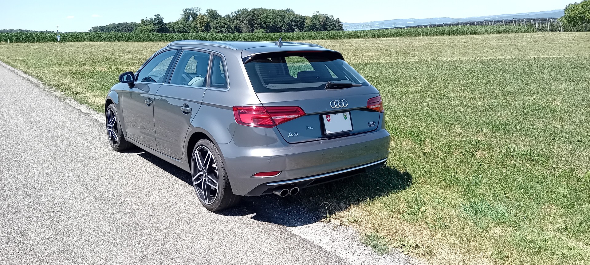 AUDI 2.0 T FSI Design qu. S-Tronic-image-2