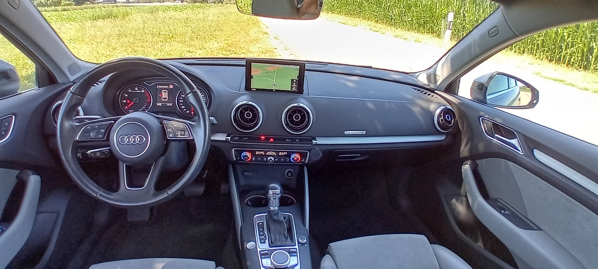 AUDI 2.0 T FSI Design qu. S-Tronic-image-3
