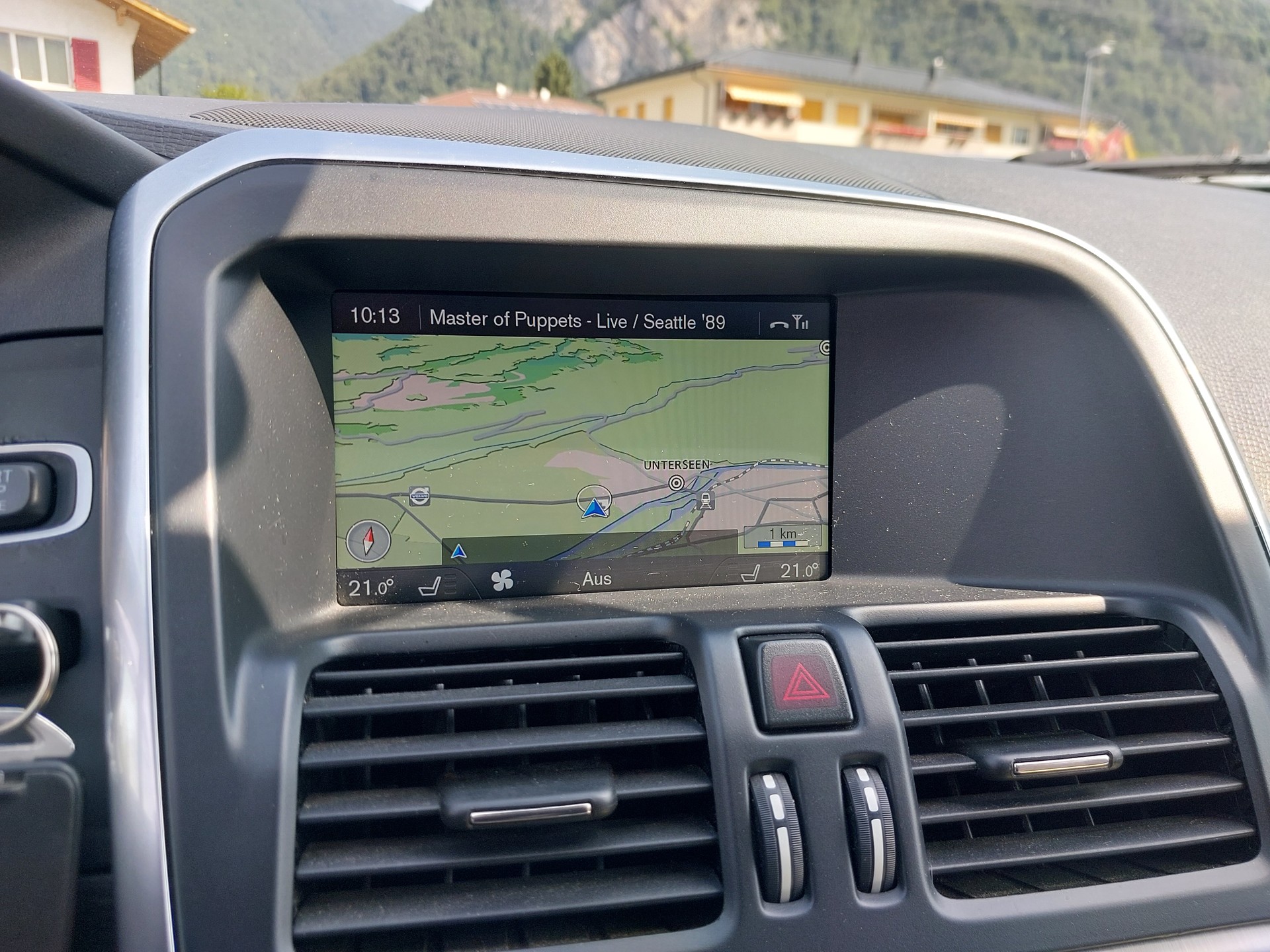 VOLVO XC60 D4 AWD Summum Geartronic Inscription-image-9