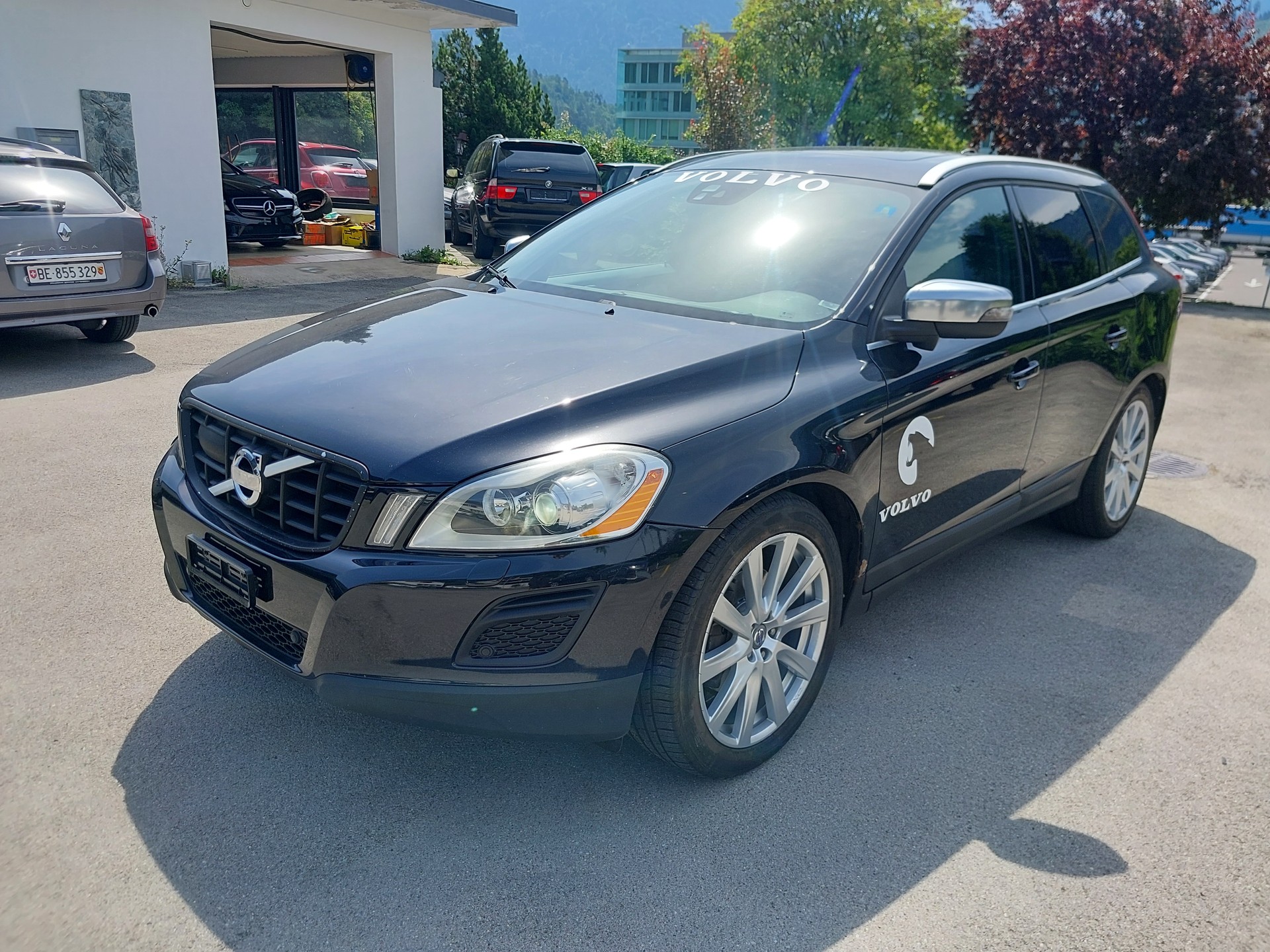 VOLVO XC60 D4 AWD Summum Geartronic Inscription-image-1