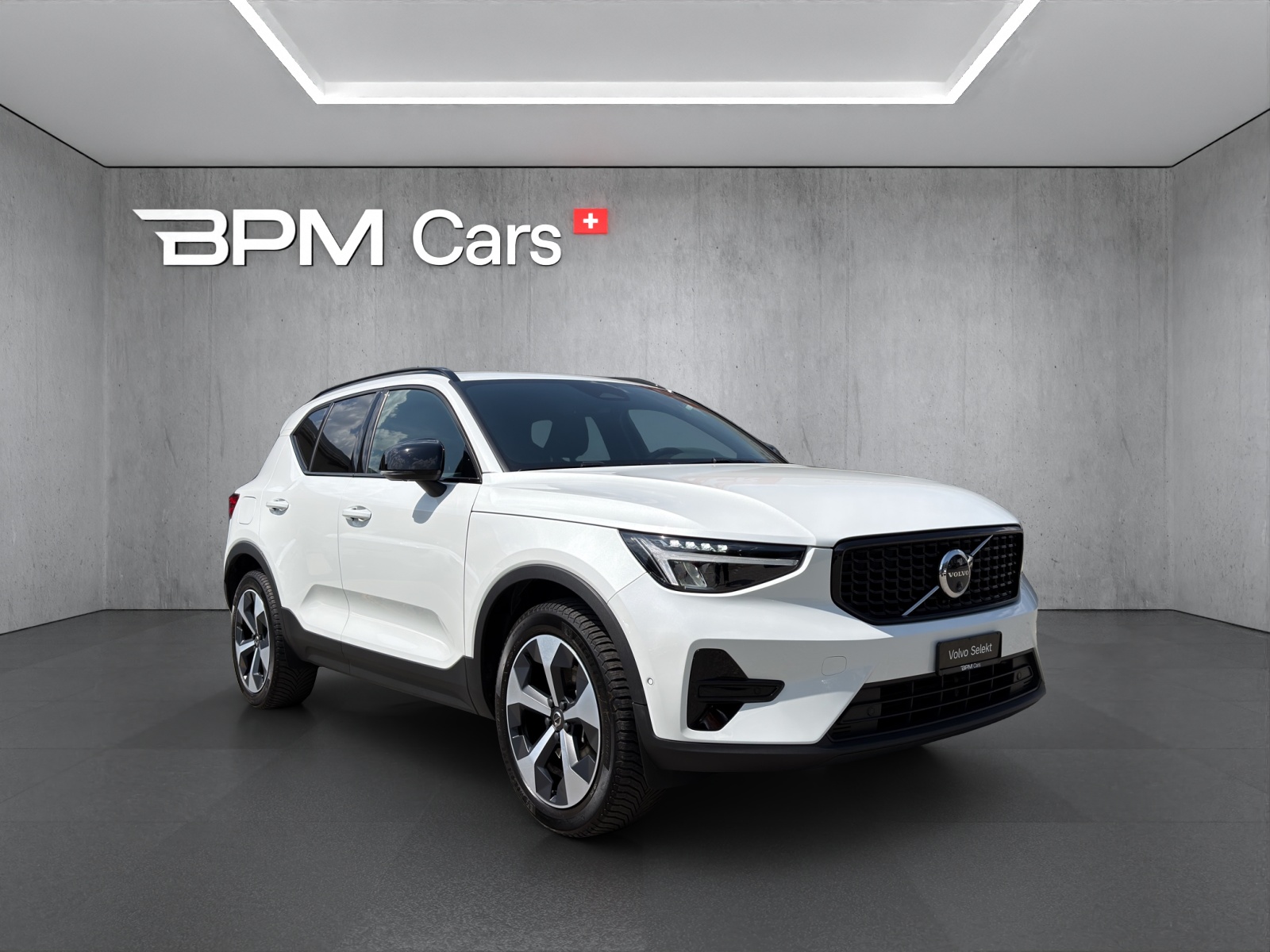VOLVO XC40 B4 Benzin Mild Hybrid Plus Dark DCT-image-5