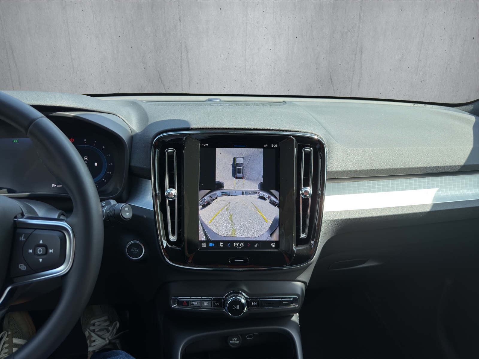 VOLVO XC40 B4 Benzin Mild Hybrid Plus Dark DCT-image-10