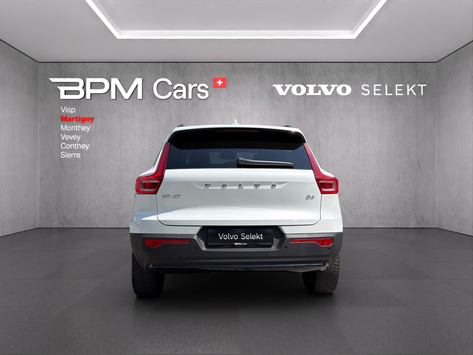 VOLVO XC40 B4 Benzin Mild Hybrid Plus Dark DCT-showroom-element-3