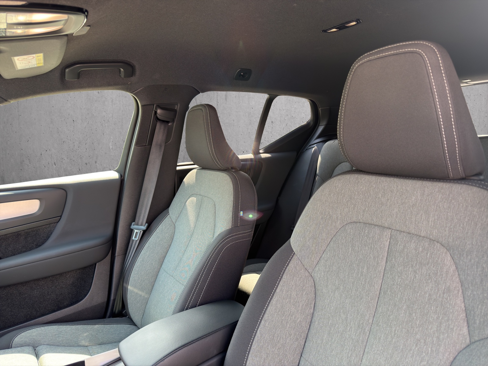 VOLVO XC40 B4 Benzin Mild Hybrid Plus Dark DCT-image-14