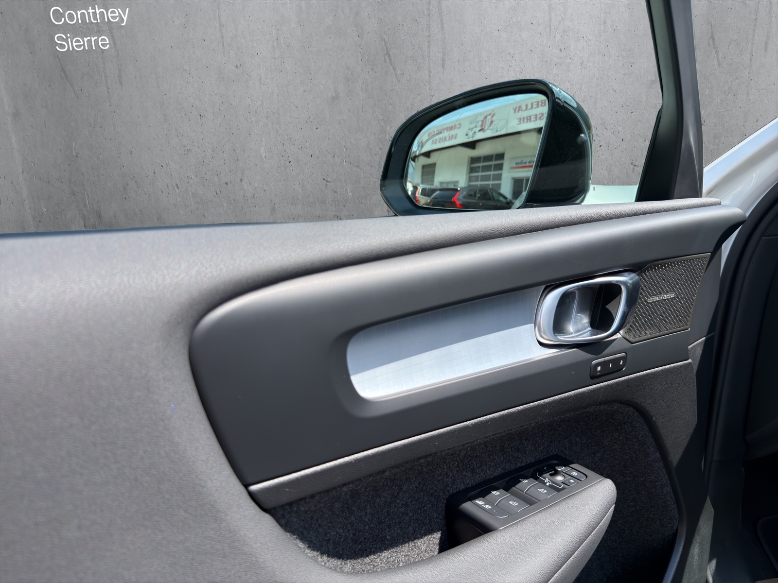 VOLVO XC40 B4 Benzin Mild Hybrid Plus Dark DCT-image-8