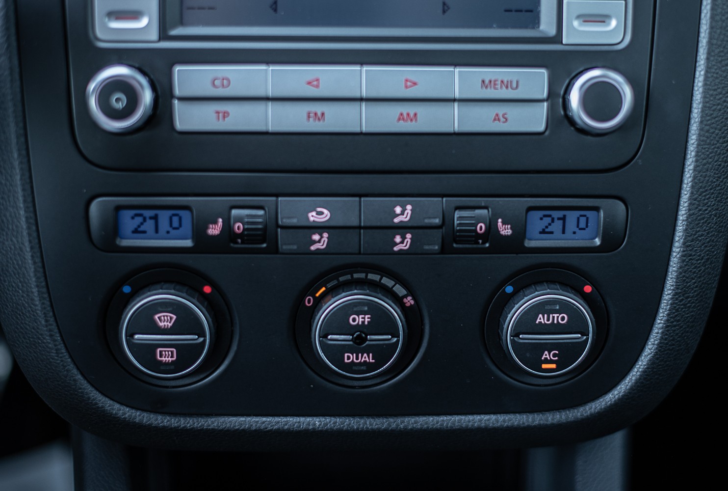 VW Golf 2.0 TFSI GTI Edition 30 3 portes-image-14