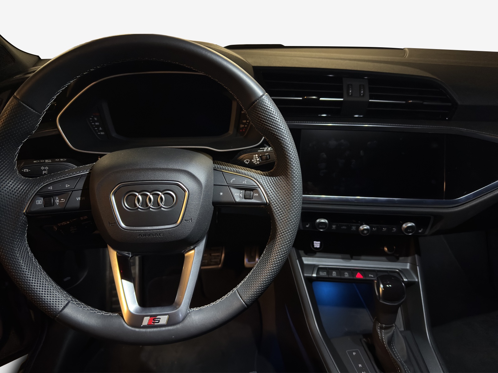 AUDI Q3 45 TFSI e S line S-tronic-image-7