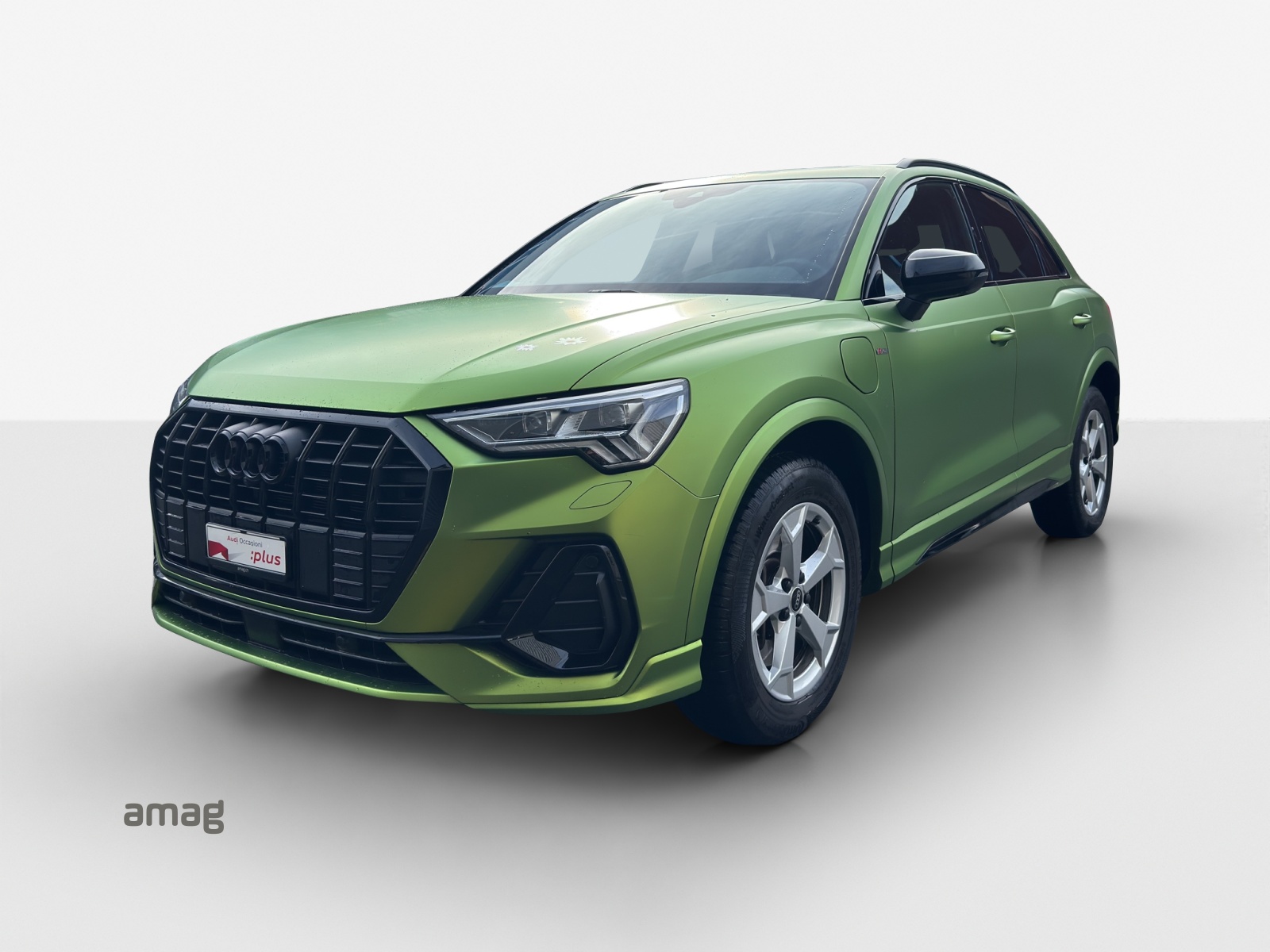 AUDI Q3 45 TFSI e S line S-tronic-image-0