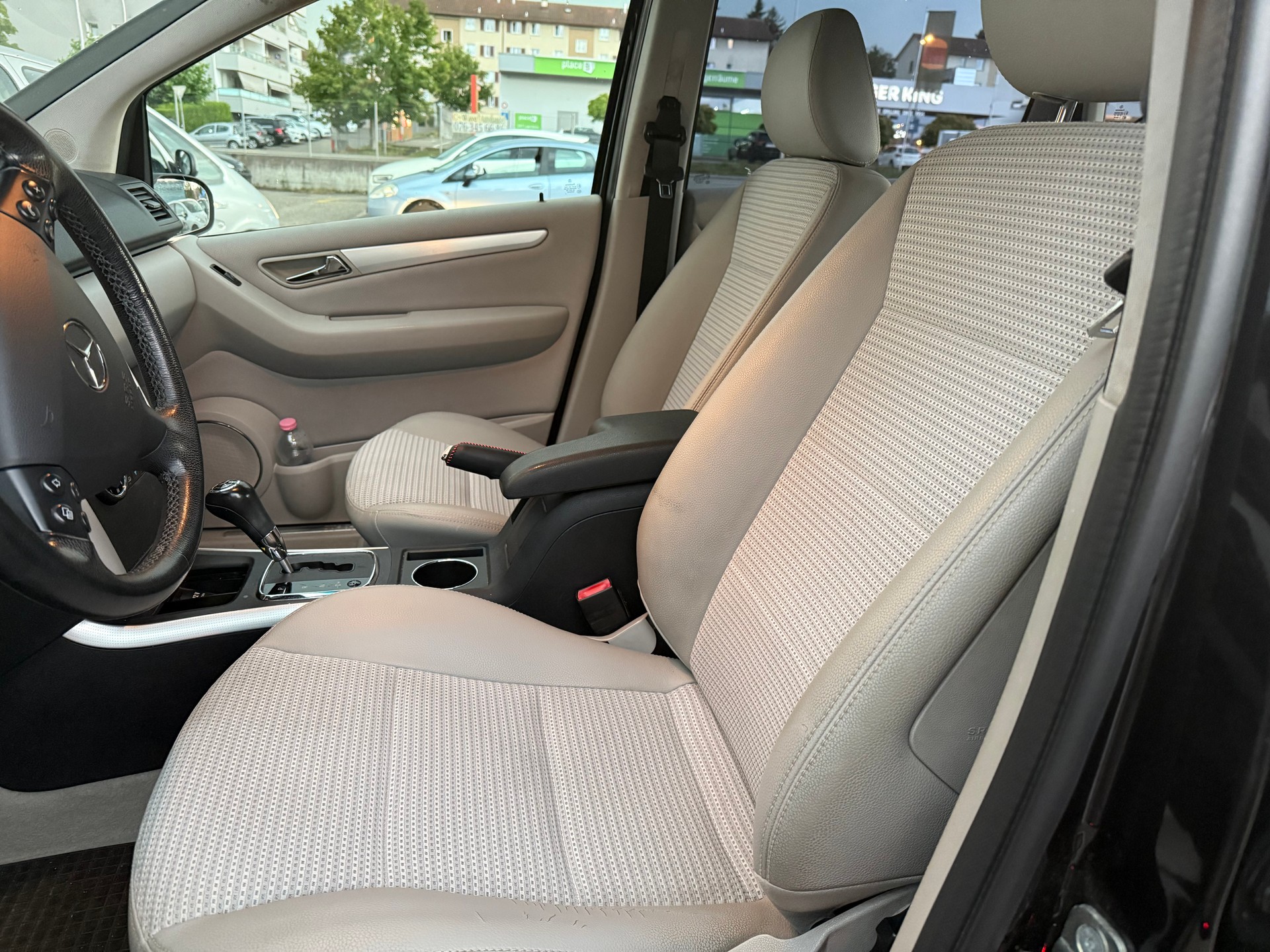 MERCEDES-BENZ A 170 Avantgarde-image-8