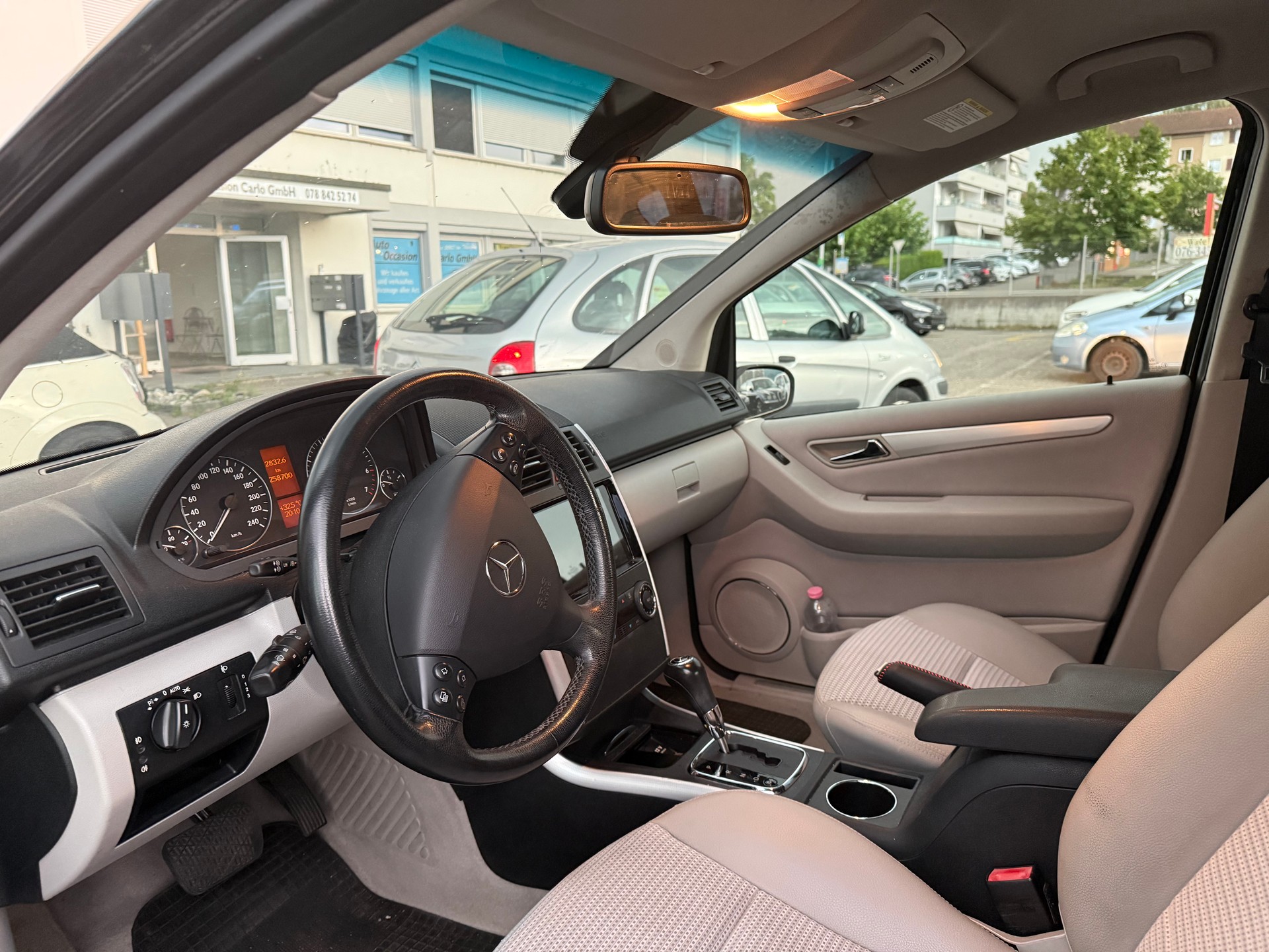 MERCEDES-BENZ A 170 Avantgarde-image-3