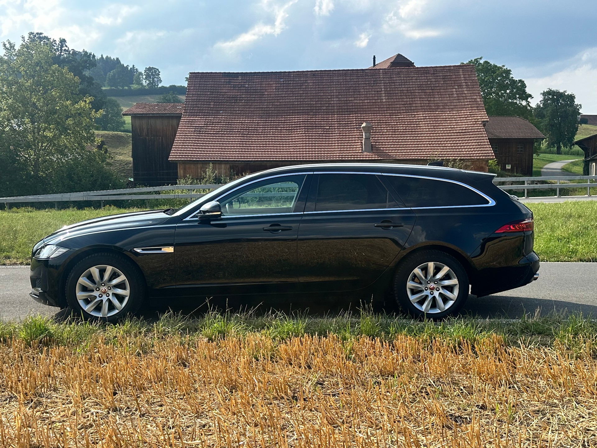 JAGUAR 2.0 D 180 Prestige-image-0