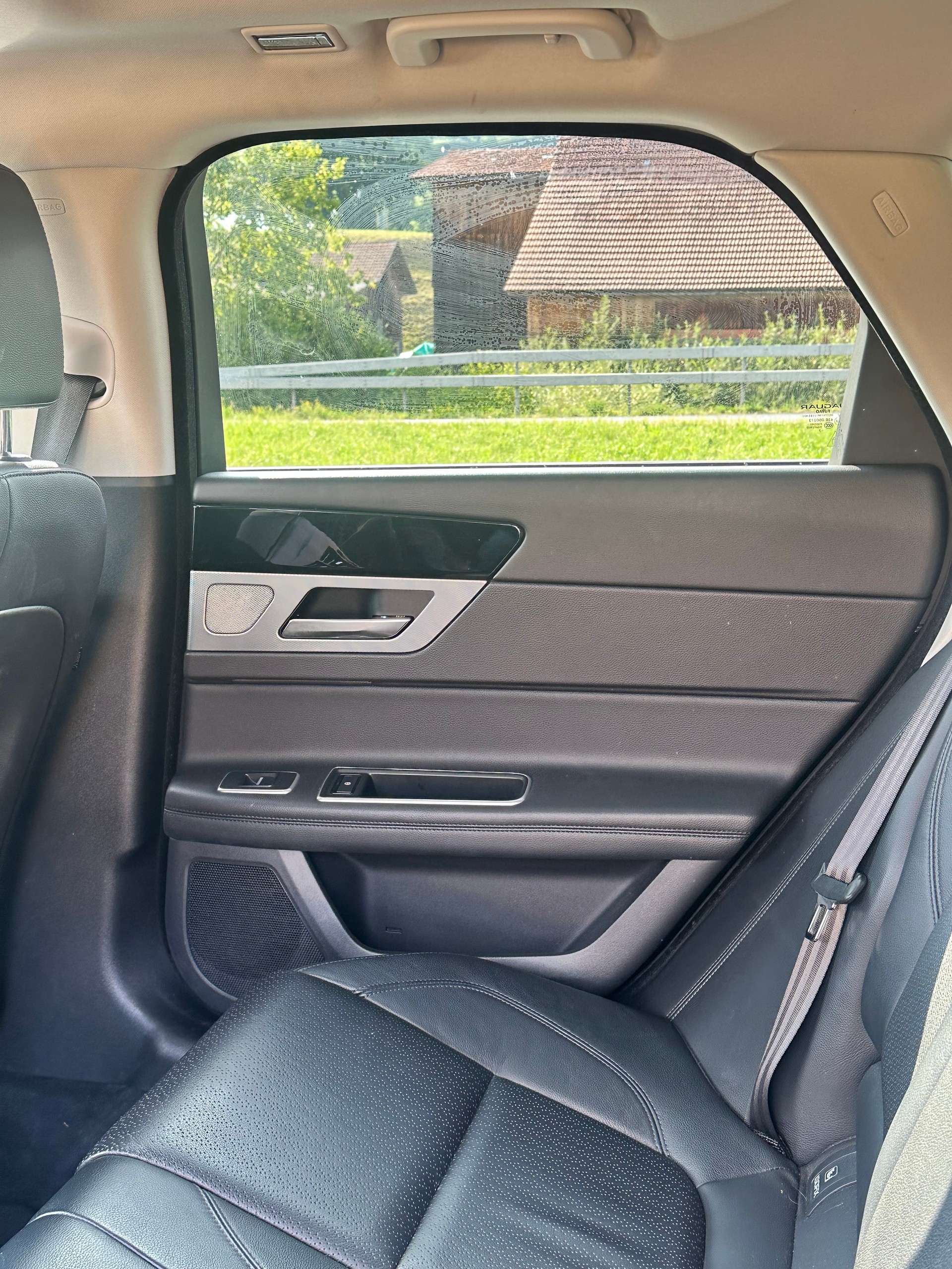 JAGUAR 2.0 D 180 Prestige-image-4