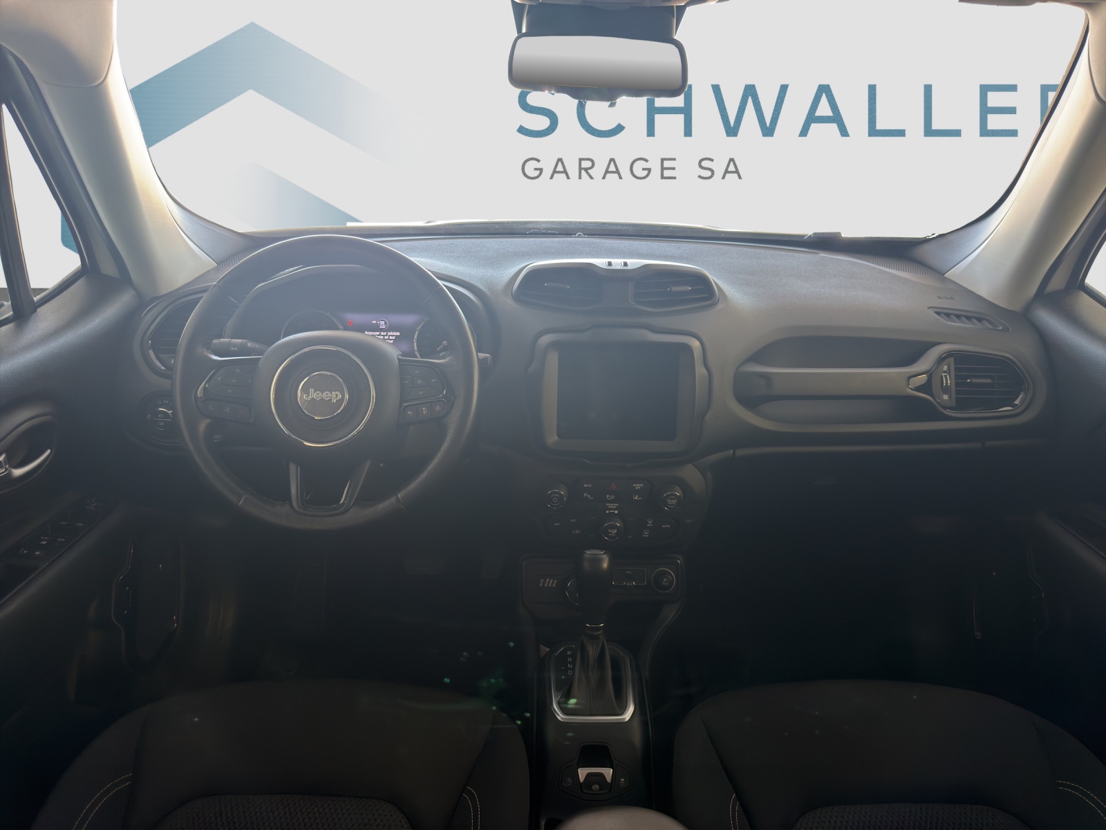 JEEP RENEGADE 1.3 Turbo Quiksilve-image-9
