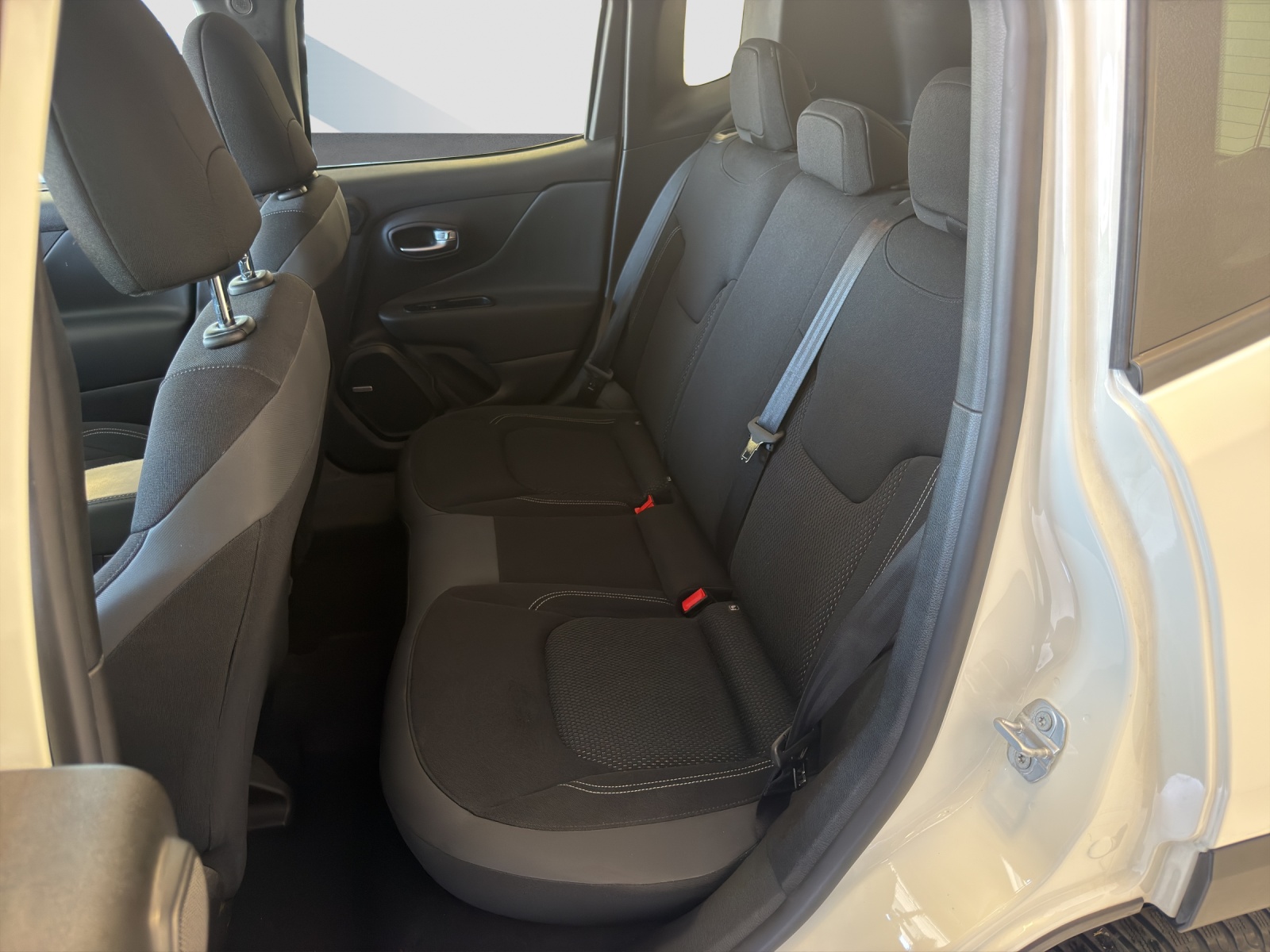 JEEP RENEGADE 1.3 Turbo Quiksilve-image-7