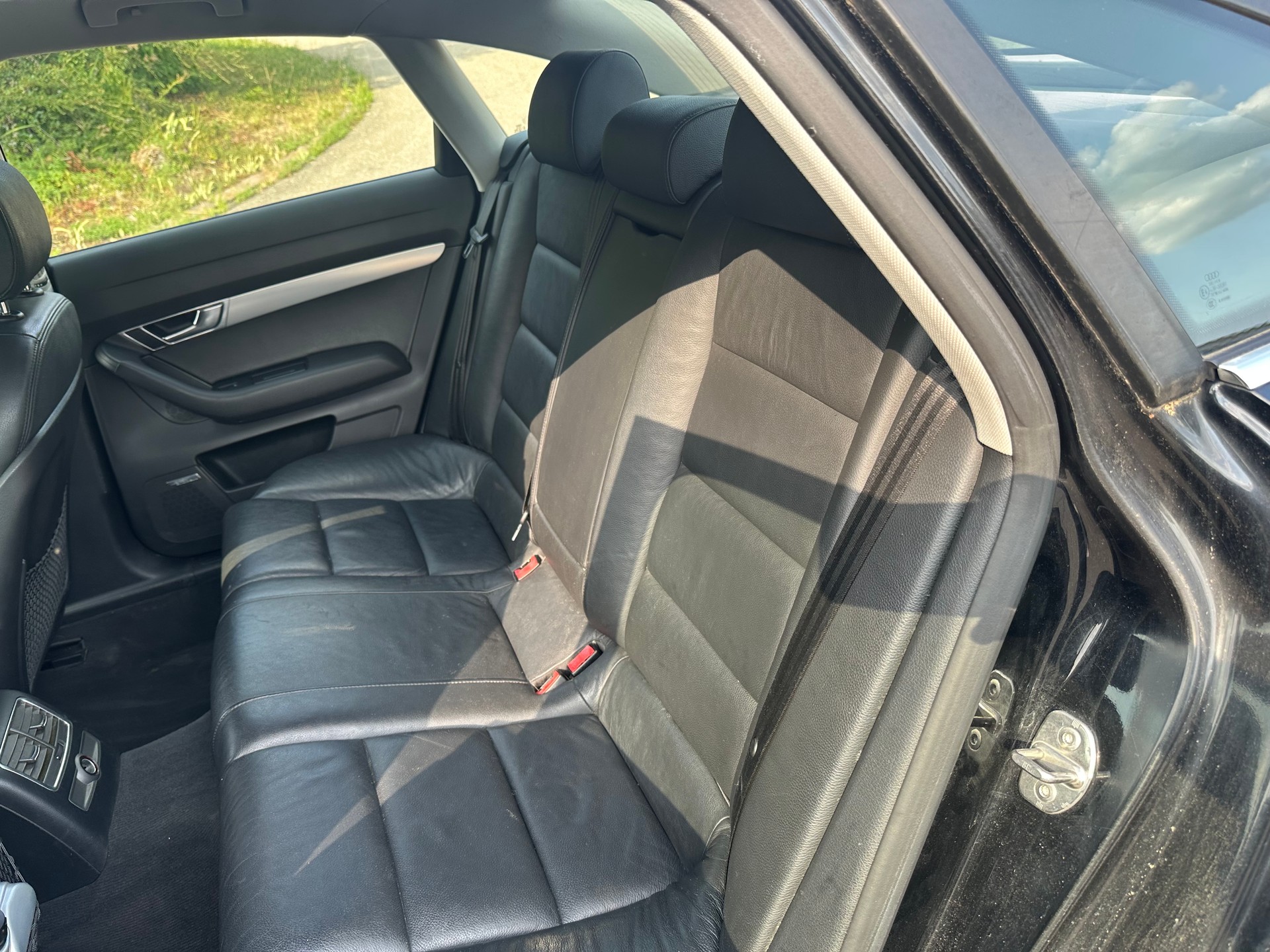 AUDI A6 Limousine 3.2 V6 FSI quattro-image-11