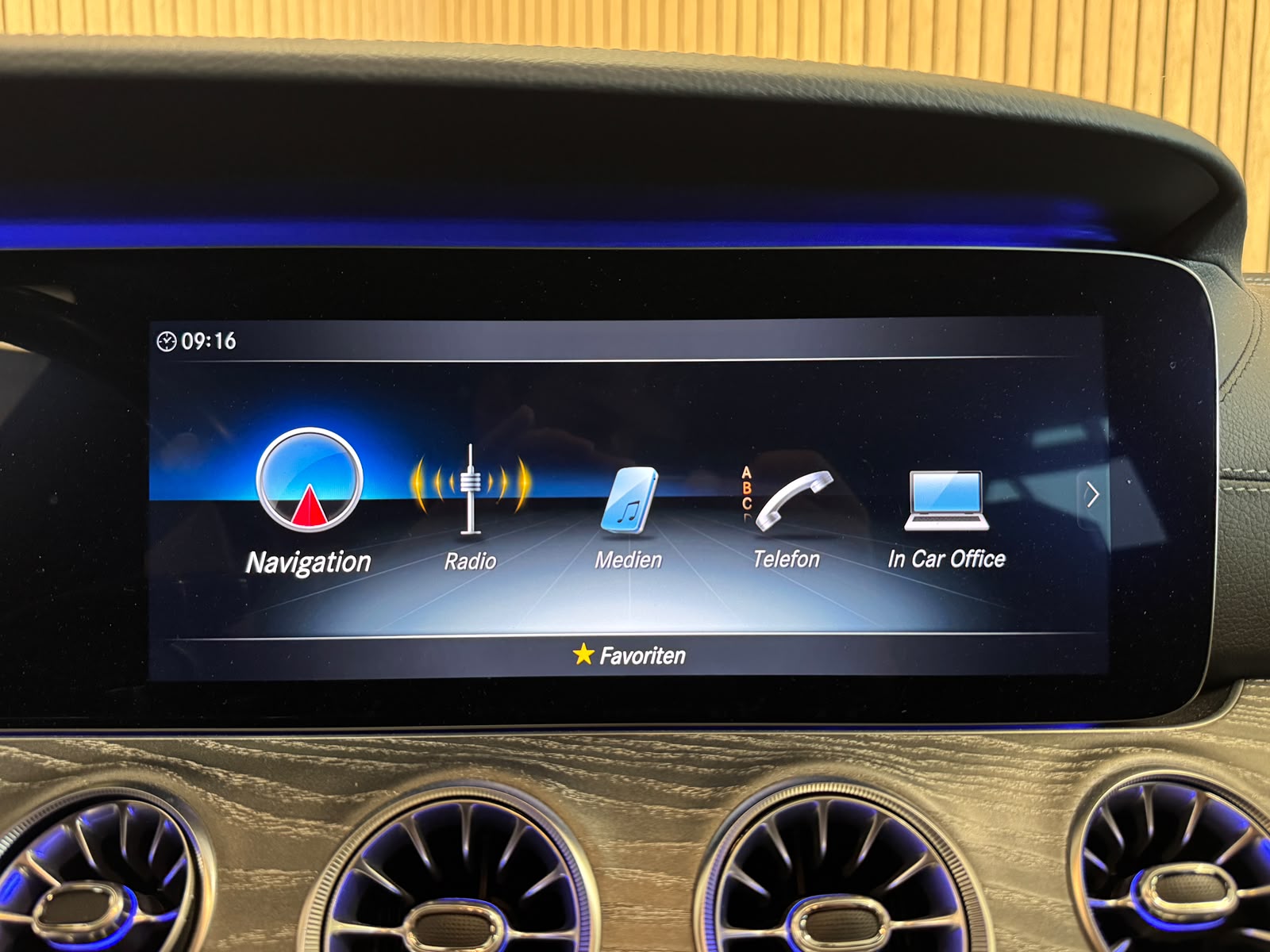 MERCEDES-BENZ CLS 350 AMG Line 9G-Tronic-image-11