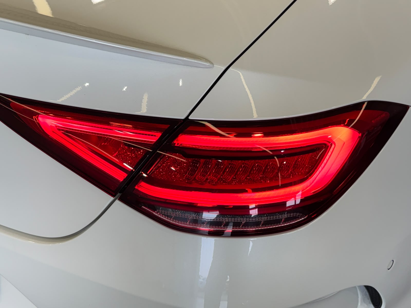 MERCEDES-BENZ CLS 350 AMG Line 9G-Tronic-image-8