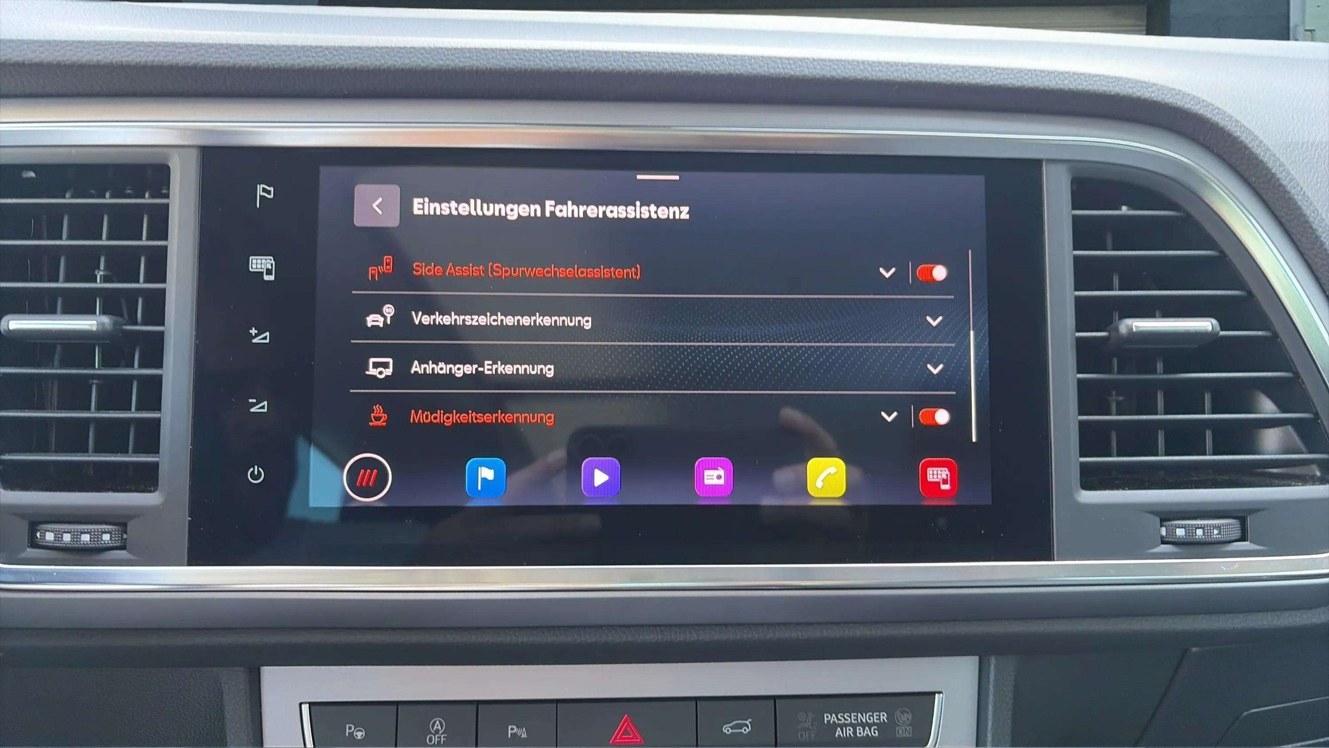 SEAT Ateca 2.0 TSI FR 4Drive DSG mit AHK & Panoramadach-image-18