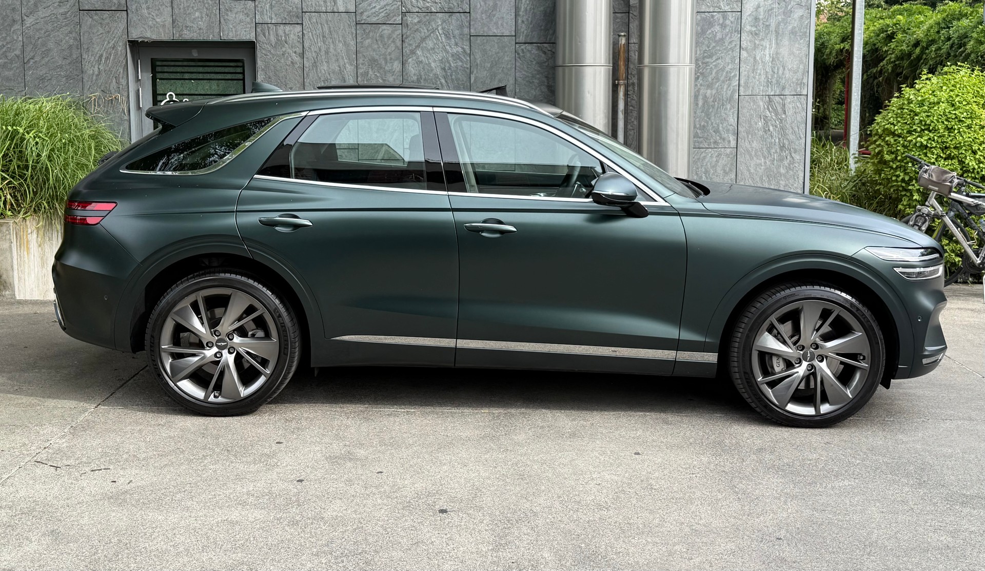 GENESIS GV70 2.5 TGDI Luxury AT8 AWD-image-3
