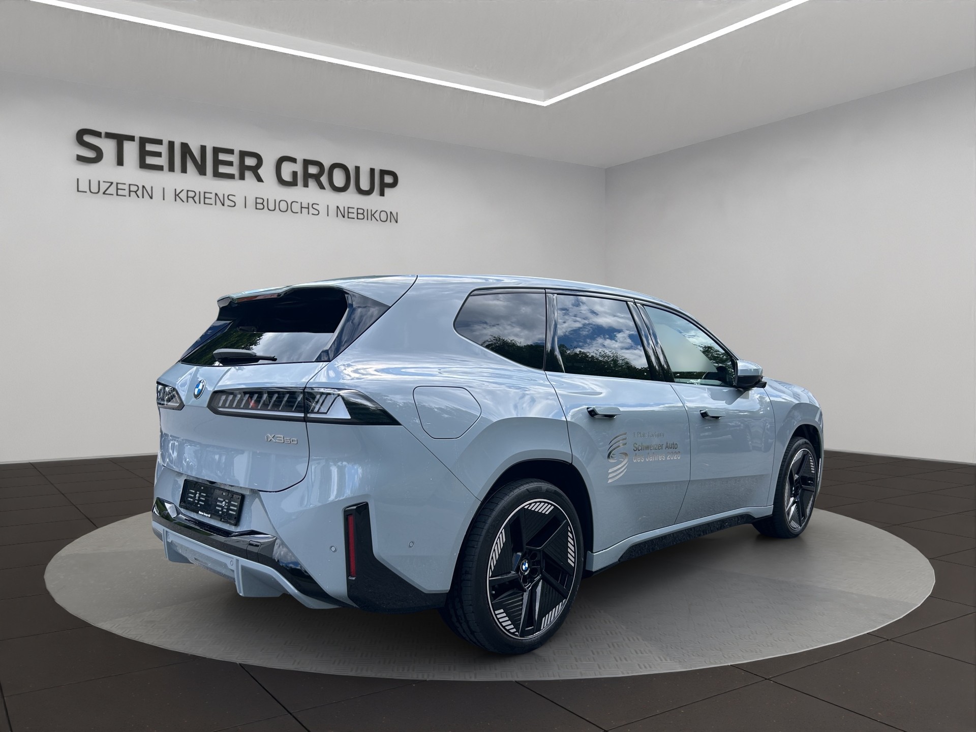 BMW iX3 50 xDrive M Sport-image-4