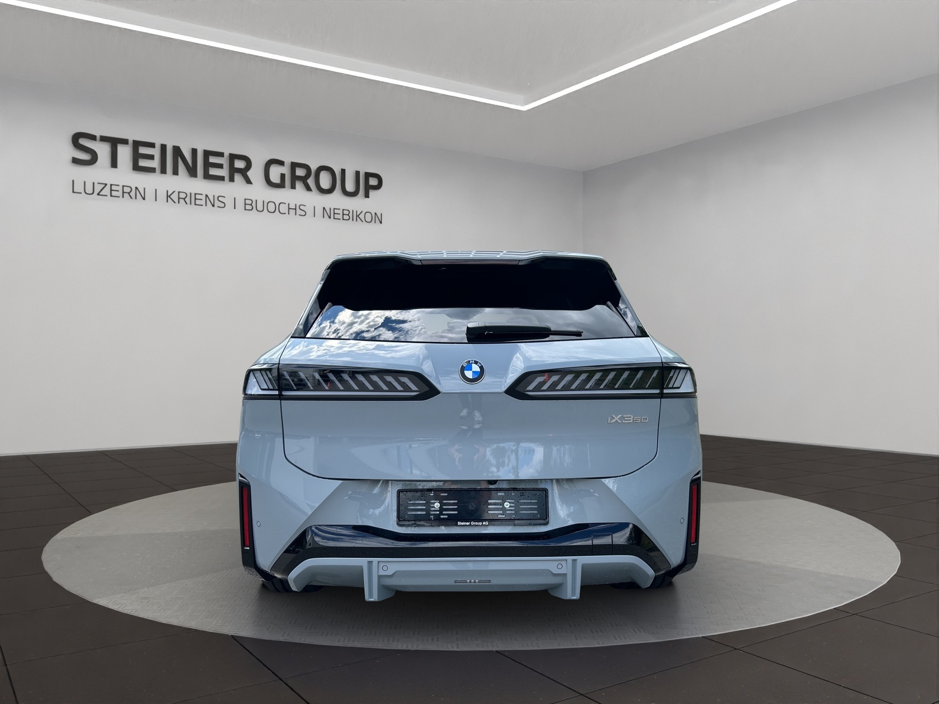 BMW iX3 50 xDrive M Sport-image-5