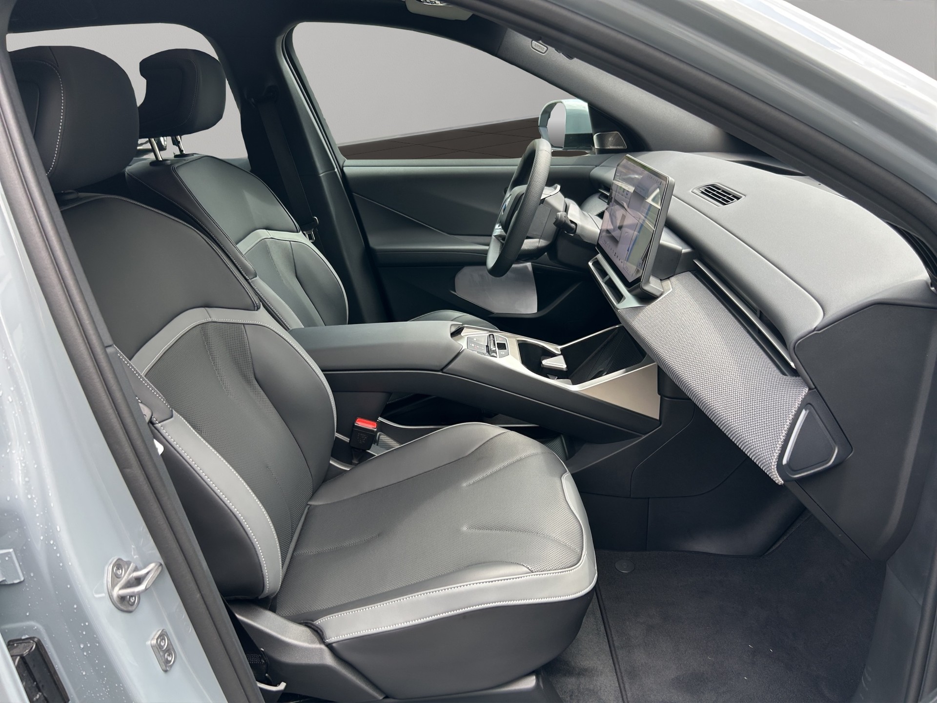 BMW iX3 50 xDrive M Sport-image-19
