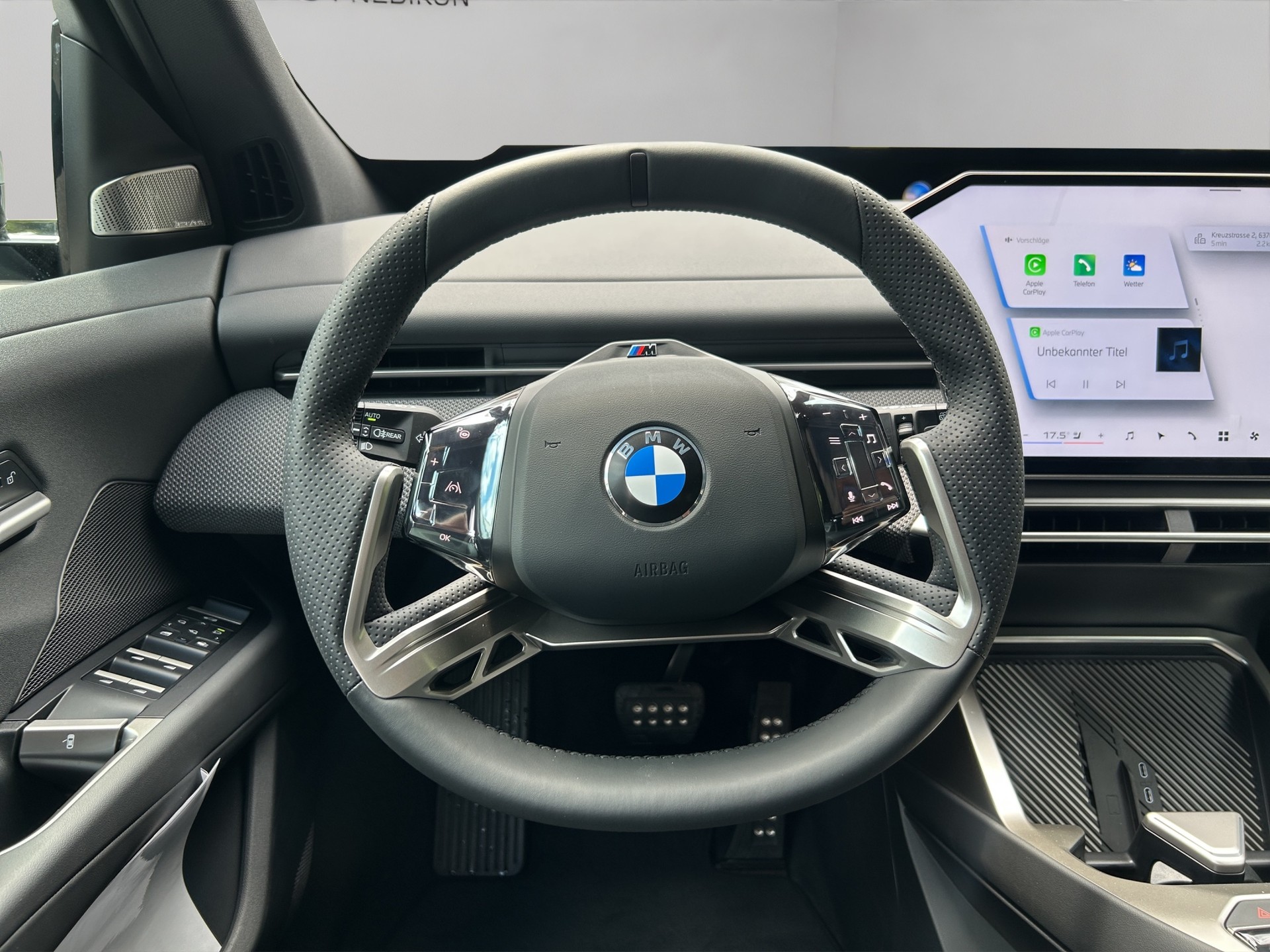 BMW iX3 50 xDrive M Sport-image-12