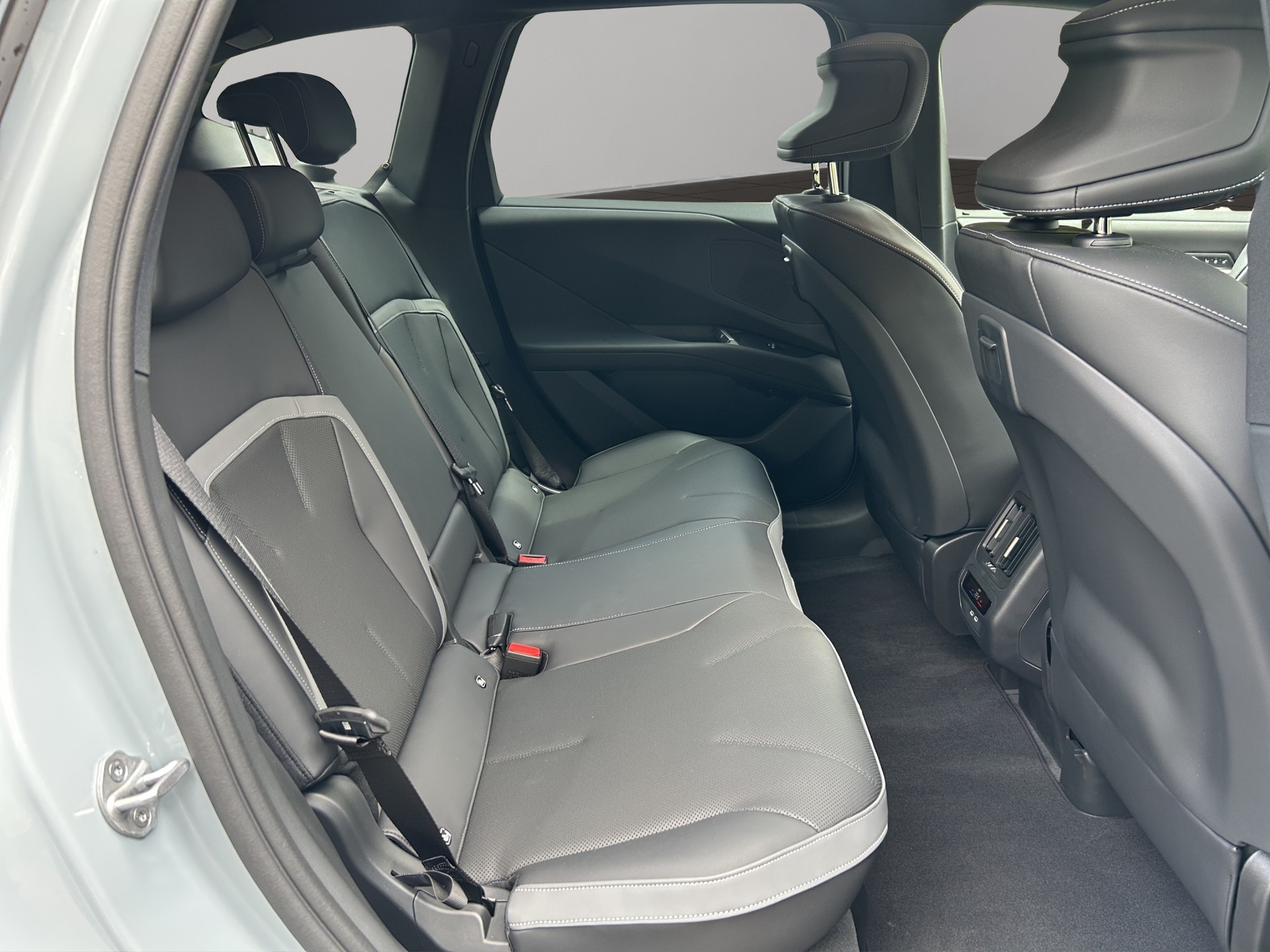 BMW iX3 50 xDrive M Sport-image-20
