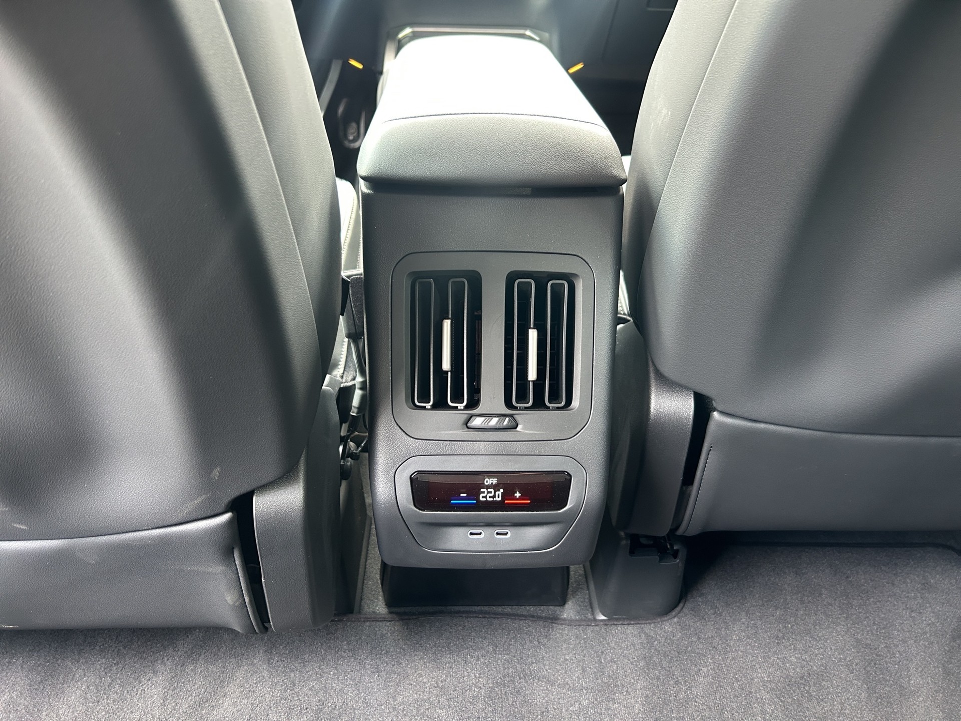 BMW iX3 50 xDrive M Sport-image-16