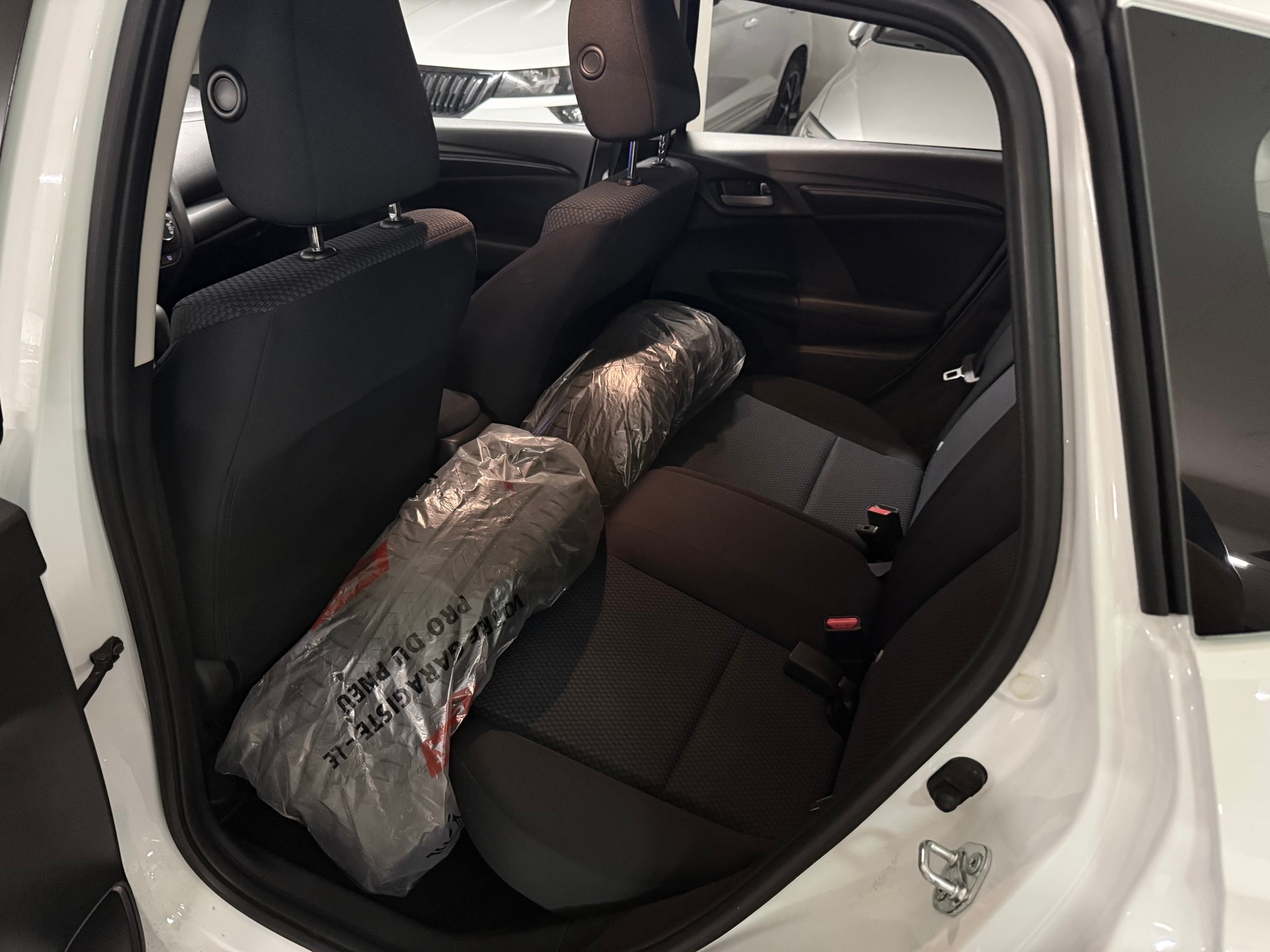 HONDA Jazz 1.3i-VTEC Trend CVT Sitzheizung, Automatik-image-8