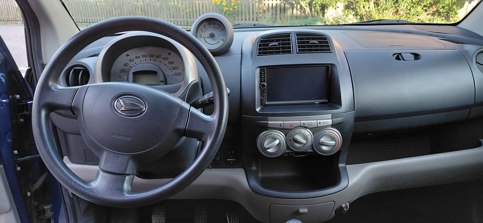 DAIHATSU Sirion 1.3 eco-4WD-image-10